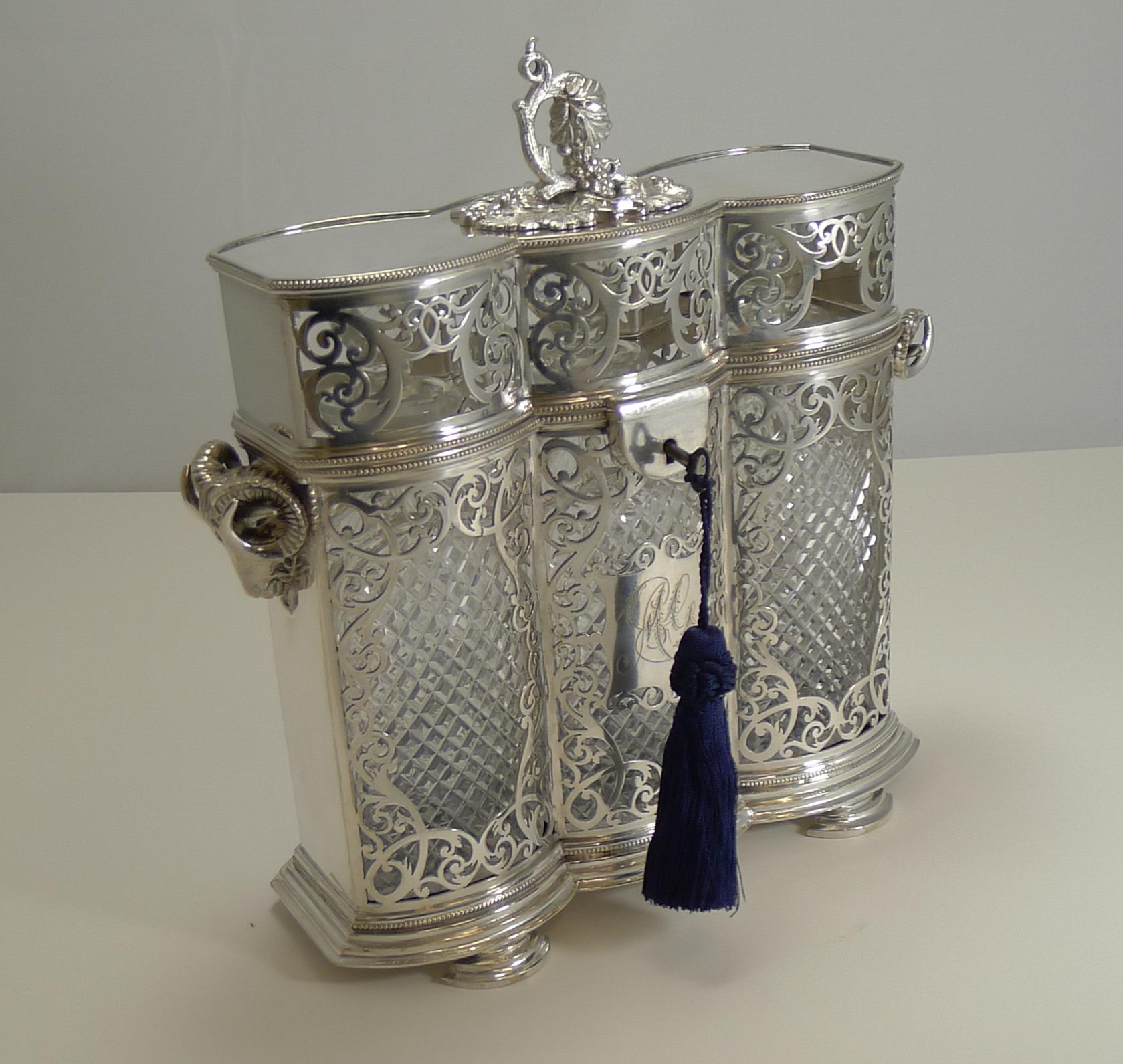 Heirloom Quality Three Bottle Decanter Box or Tantalus by Philip Ashberry In Good Condition For Sale In Bath, GB