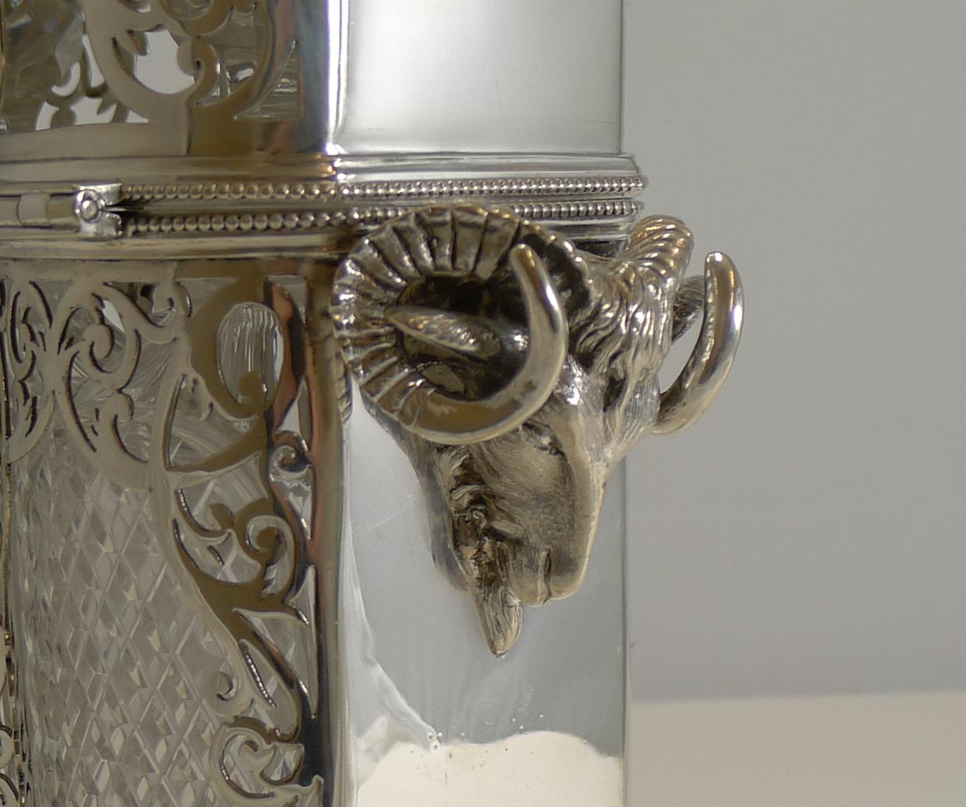 Fin du XIXe siècle Boîte à décanter à trois bouteilles de qualité Heirloom ou Tantalus par Philip Ashberry en vente