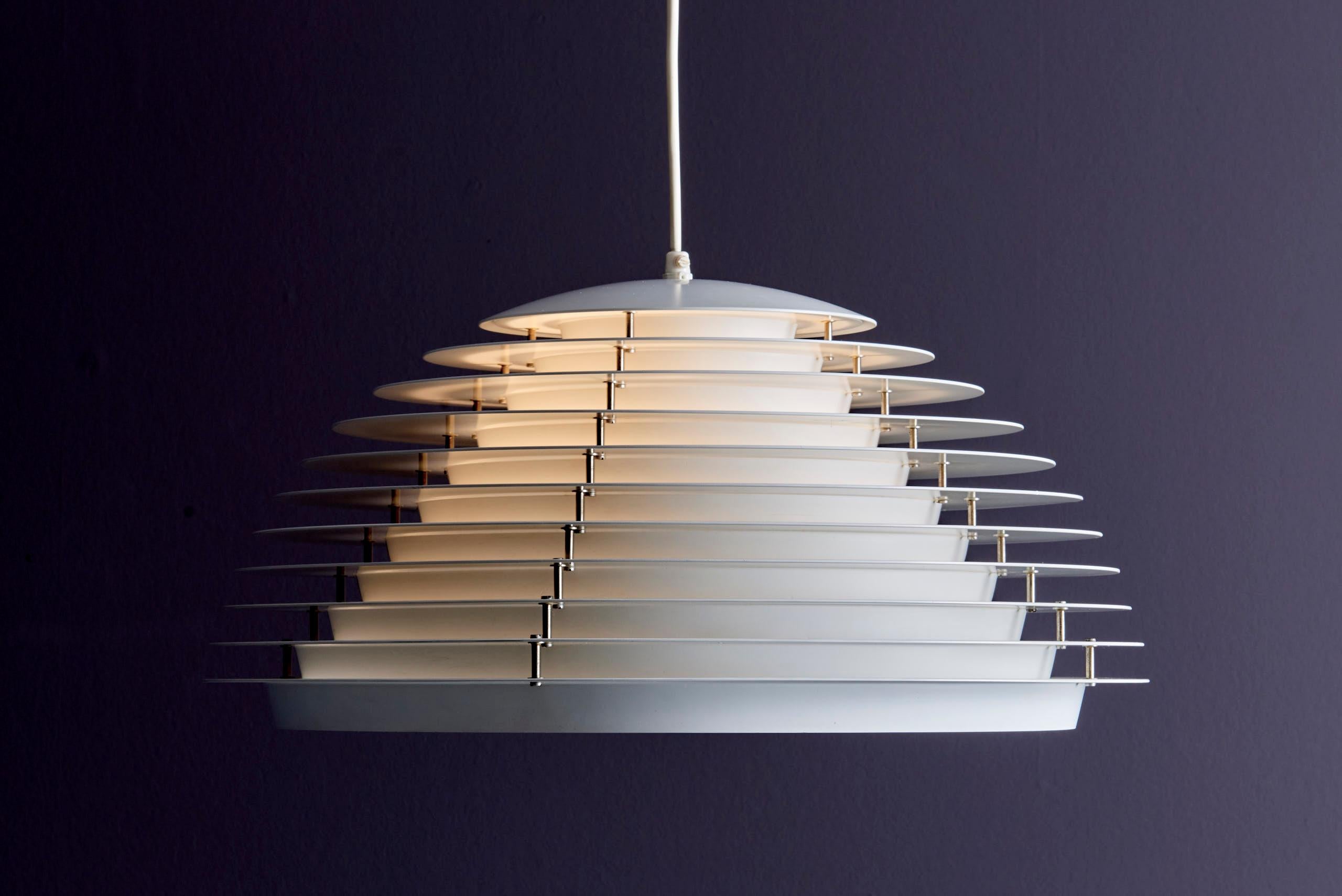 Mid-Century moderno Lampada a sospensione Hekla di Jon Olafsson & Petur B. Luthersson per Fog & Mørup in vendita