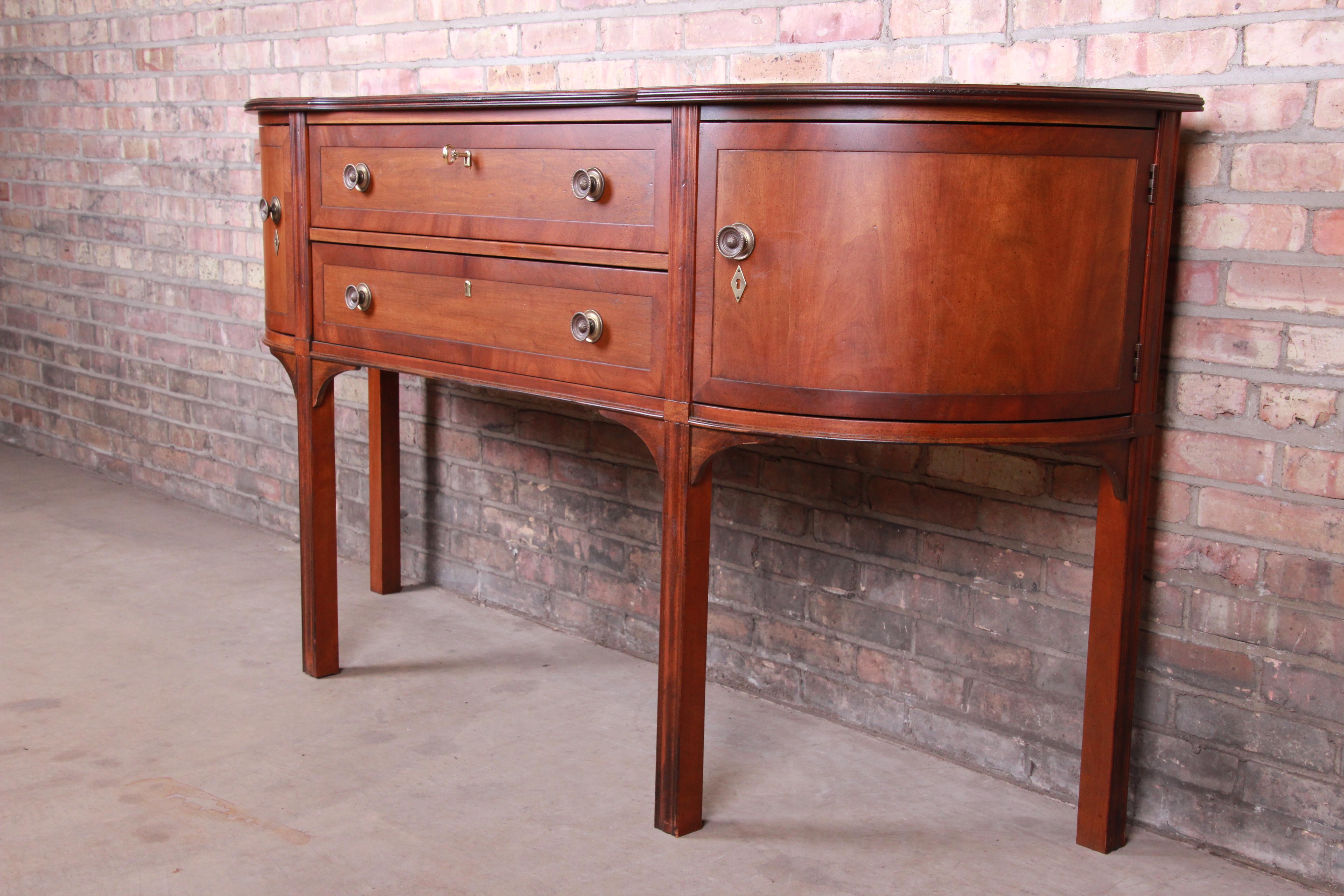 Hekman Banded Mahogany Bow Front Georgian Sideboard Credenza In Good Condition In South Bend, IN