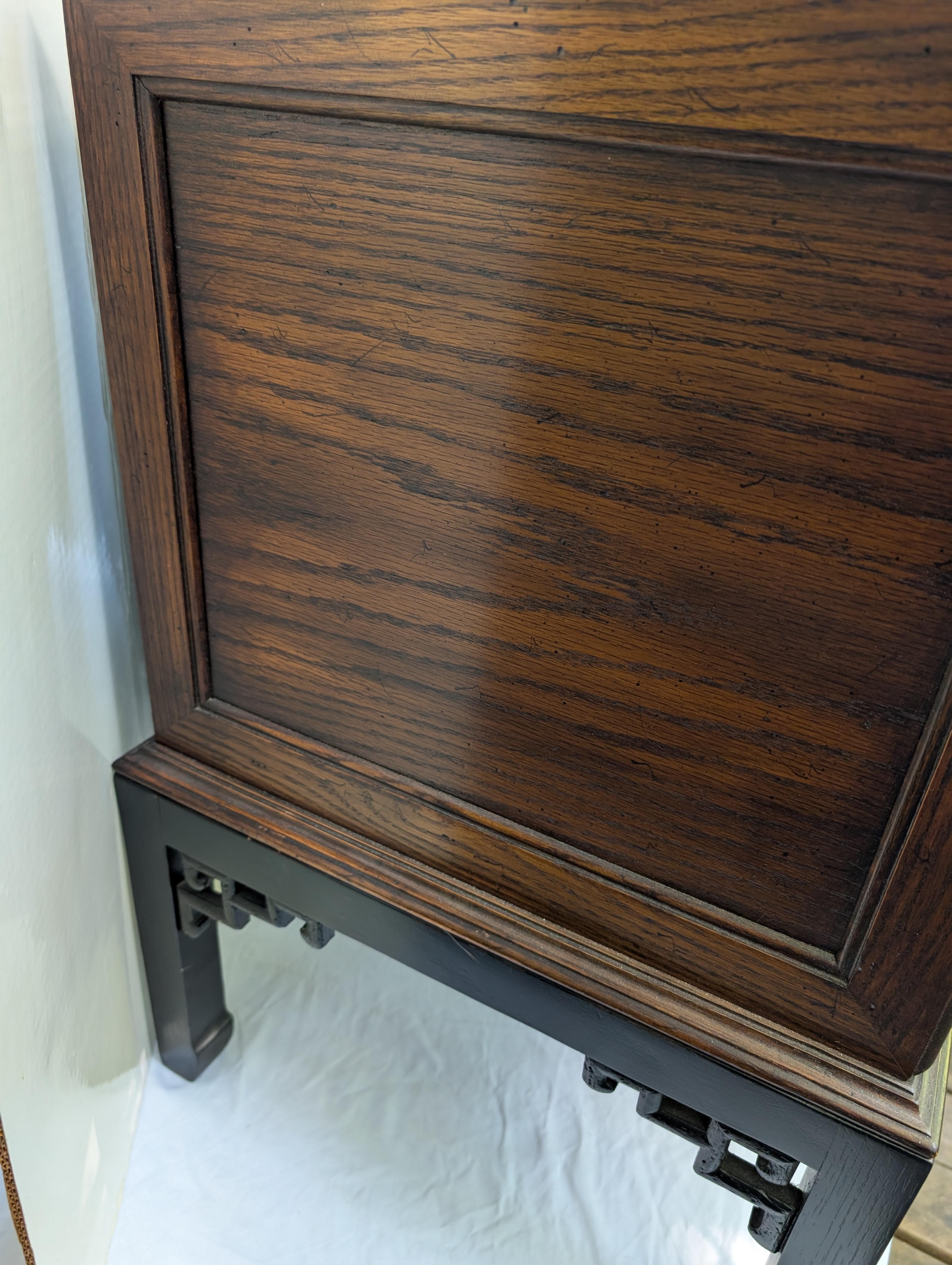 Chinoiserie Hekman en loupe et laqué noir en vente 5