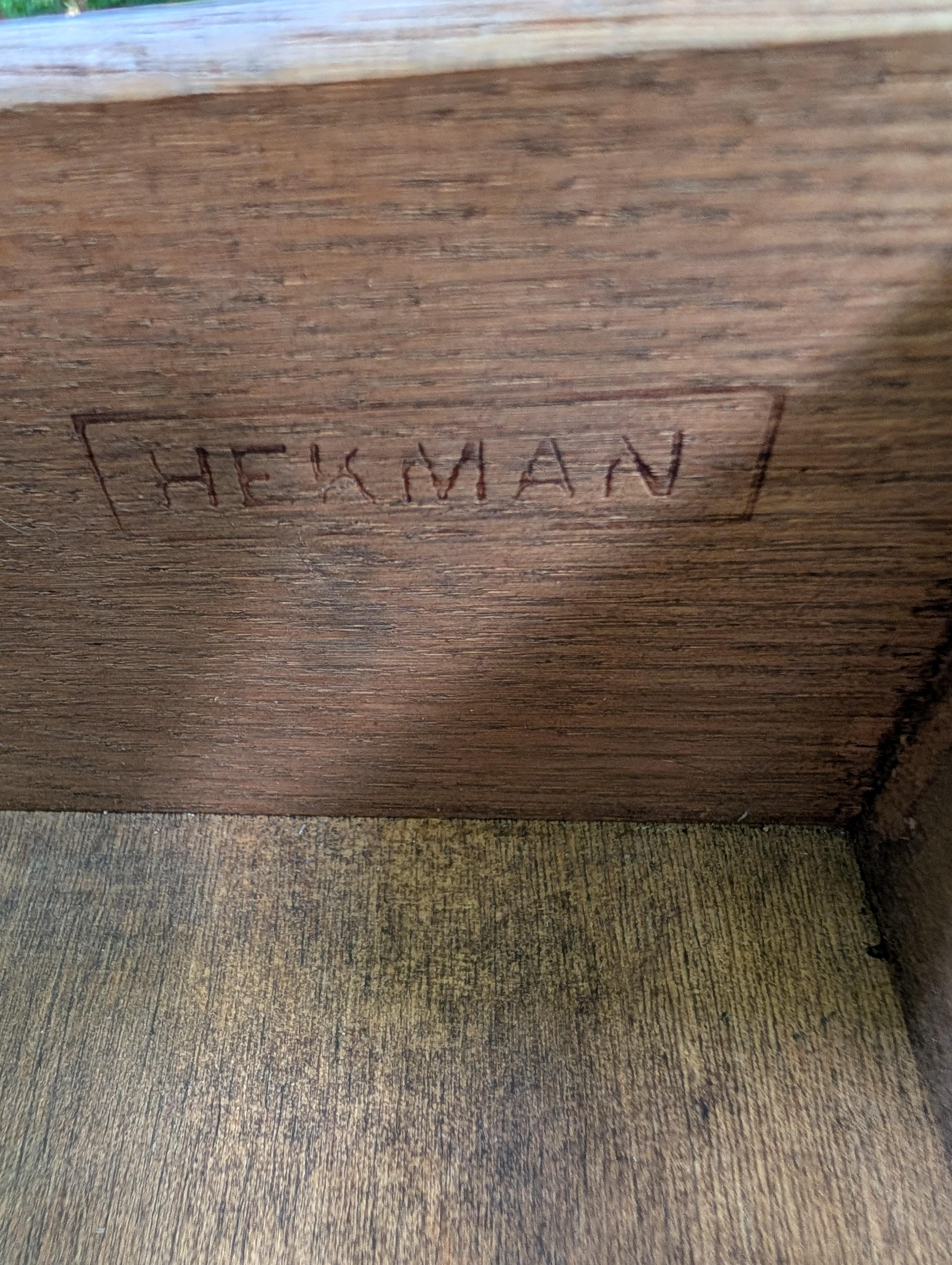 Chinoiserie Hekman en loupe et laqué noir en vente 1