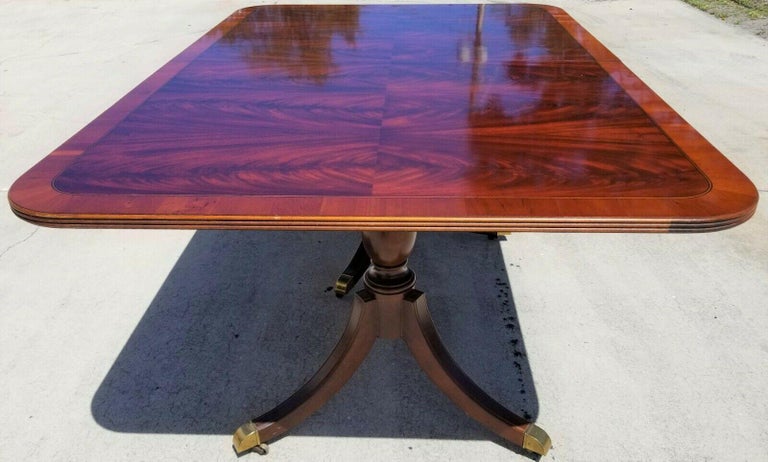 Federal HEKMAN Copley Place Flame Mahogany Pedestal Dining Table w 2 Leaves For Sale