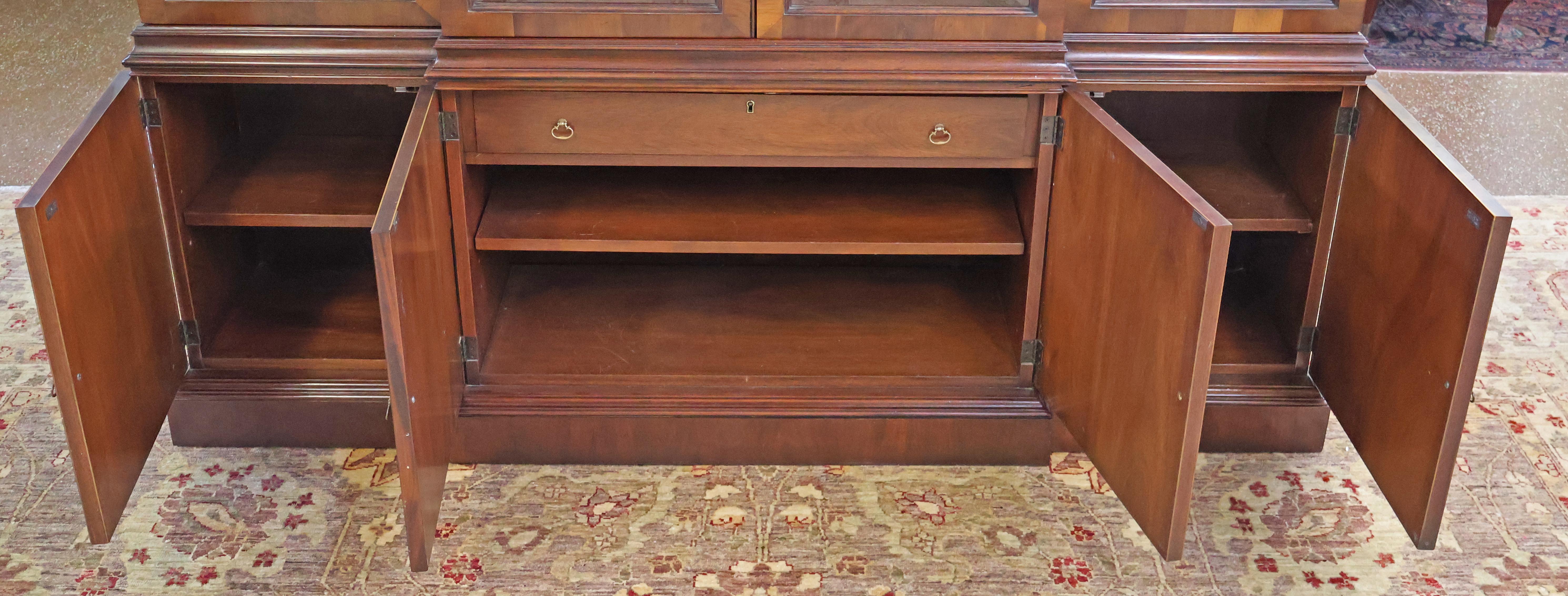 Hekman Federal Style Mahogany Bookcase Cabinet Breakfront For Sale 6