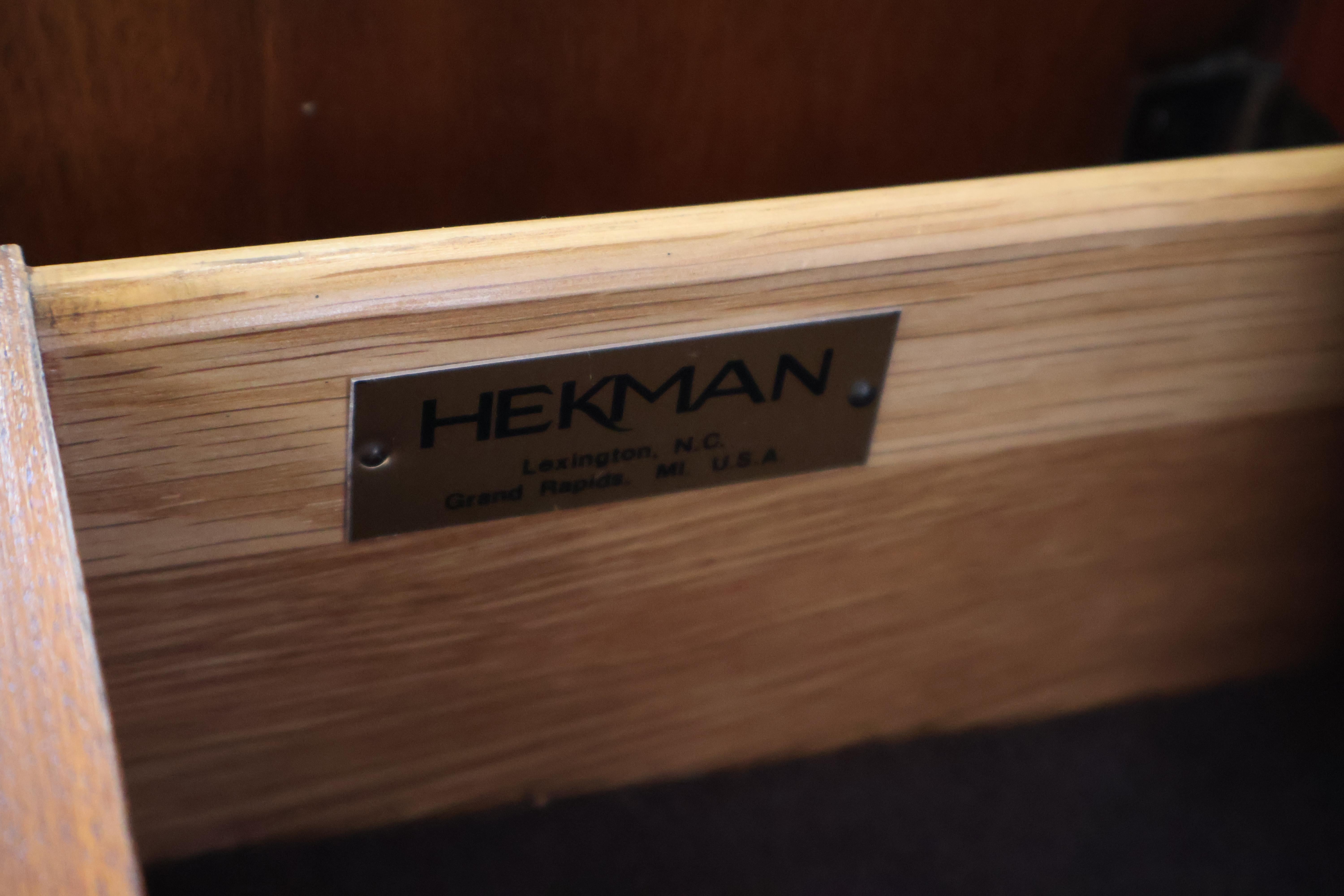 Hekman Federal Style Mahogany Bookcase Cabinet Breakfront en vente 6