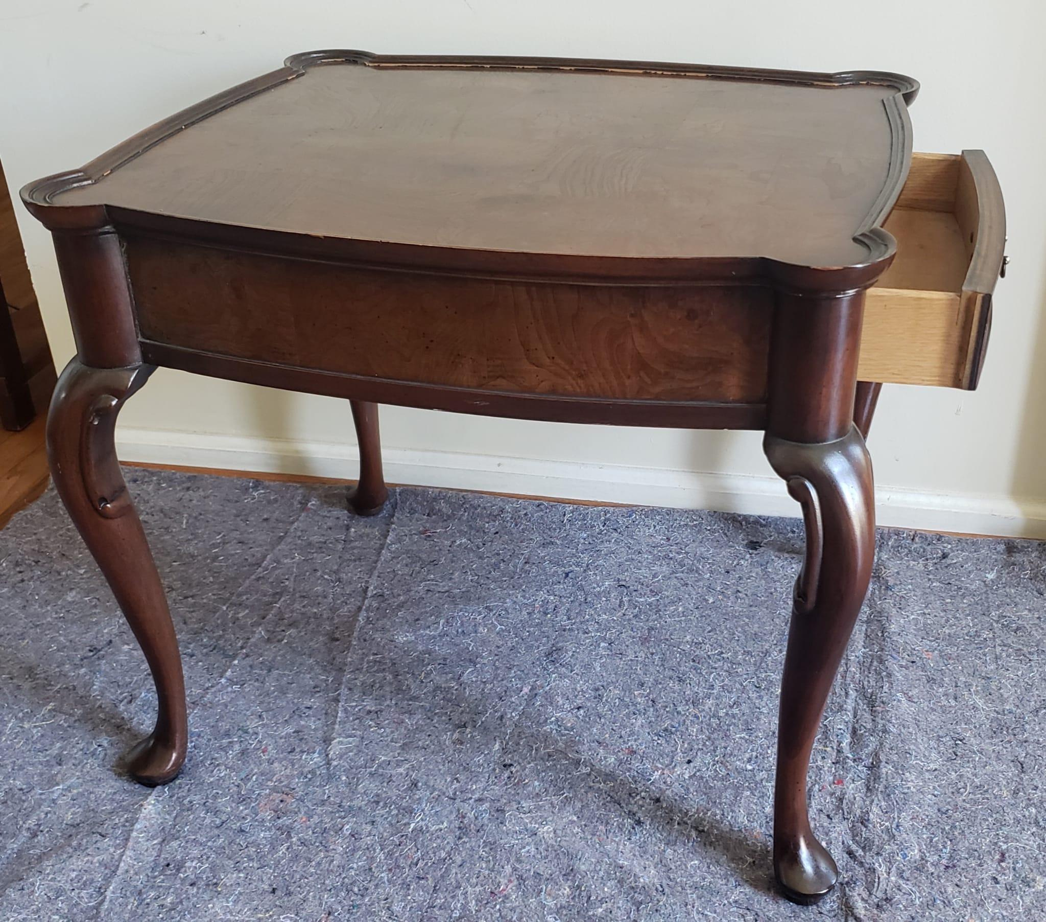 Hekman Mid-Century Burl Walnut Single Drawer Side Table  In Good Condition For Sale In Germantown, MD