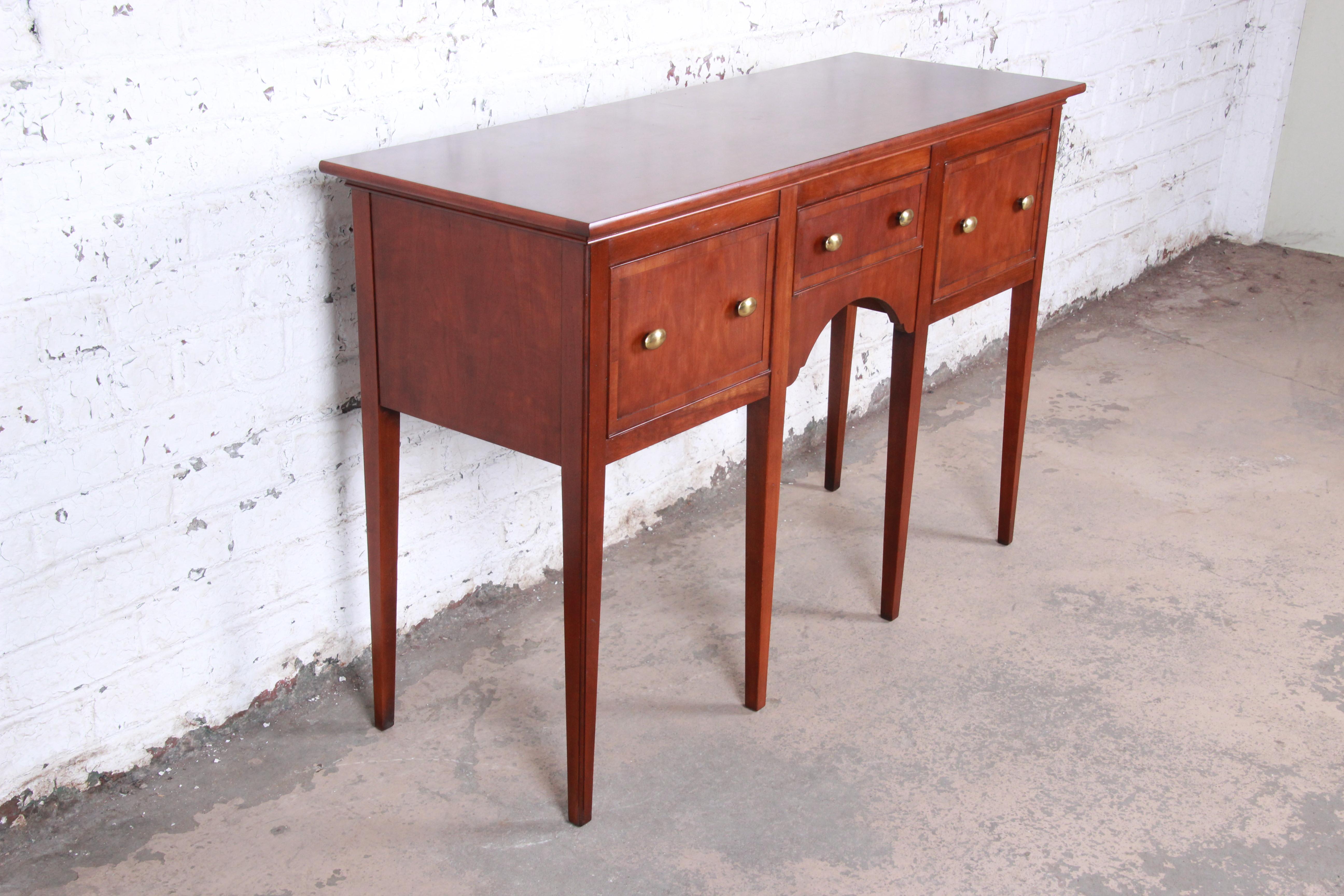 Hekman Regency Style Cherrywood Sideboard Credenza In Good Condition In South Bend, IN