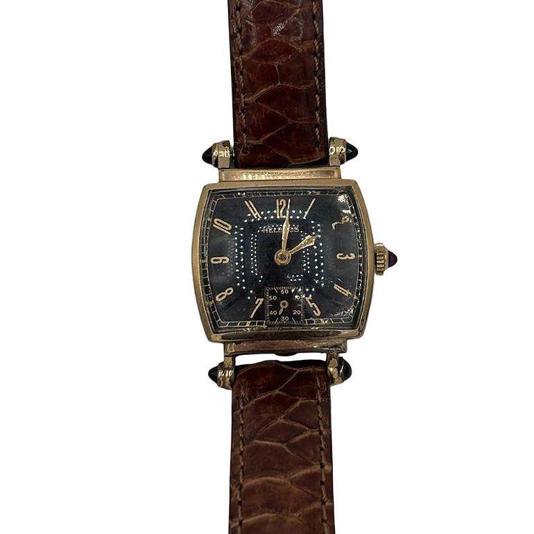 Svizzero Orologio manuale da uomo Helbros a forma di Tonneau in oro riempito Art Deco con rubini in vendita