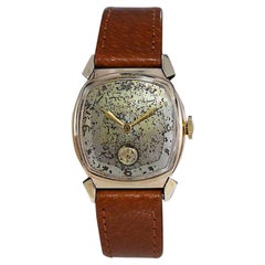 Orologio Helbros in oro giallo Art Deco a forma di tortuosa con quadrante originale degli anni '40