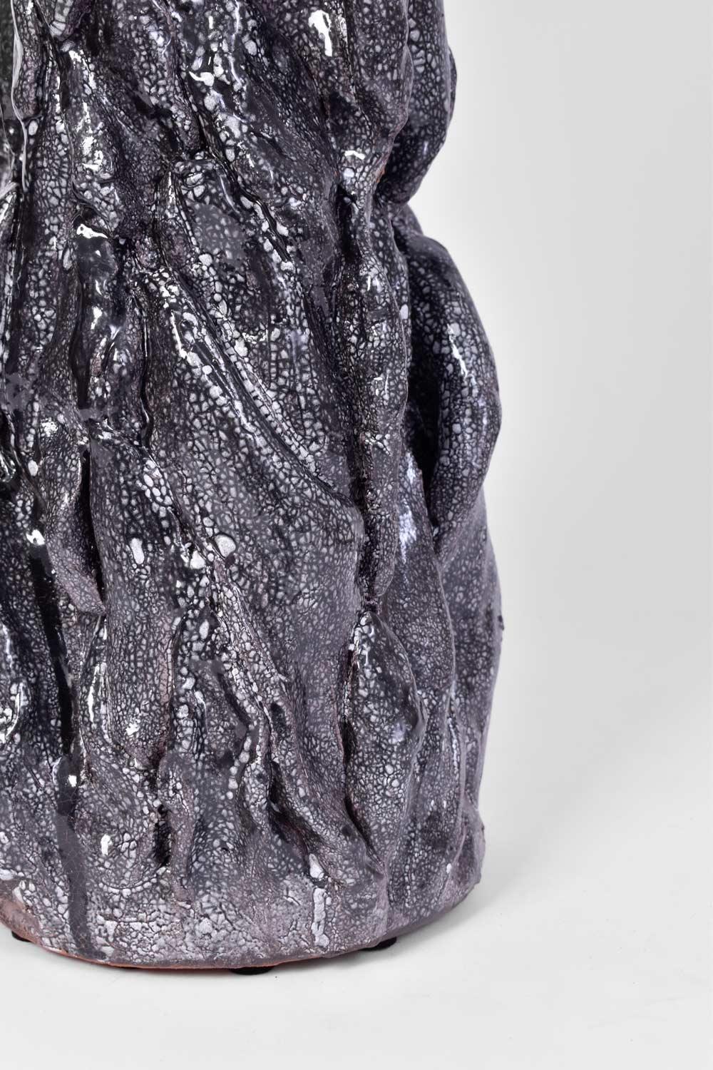 Helder grey ceramic lamp with an organic texture. Portugal, 2023.