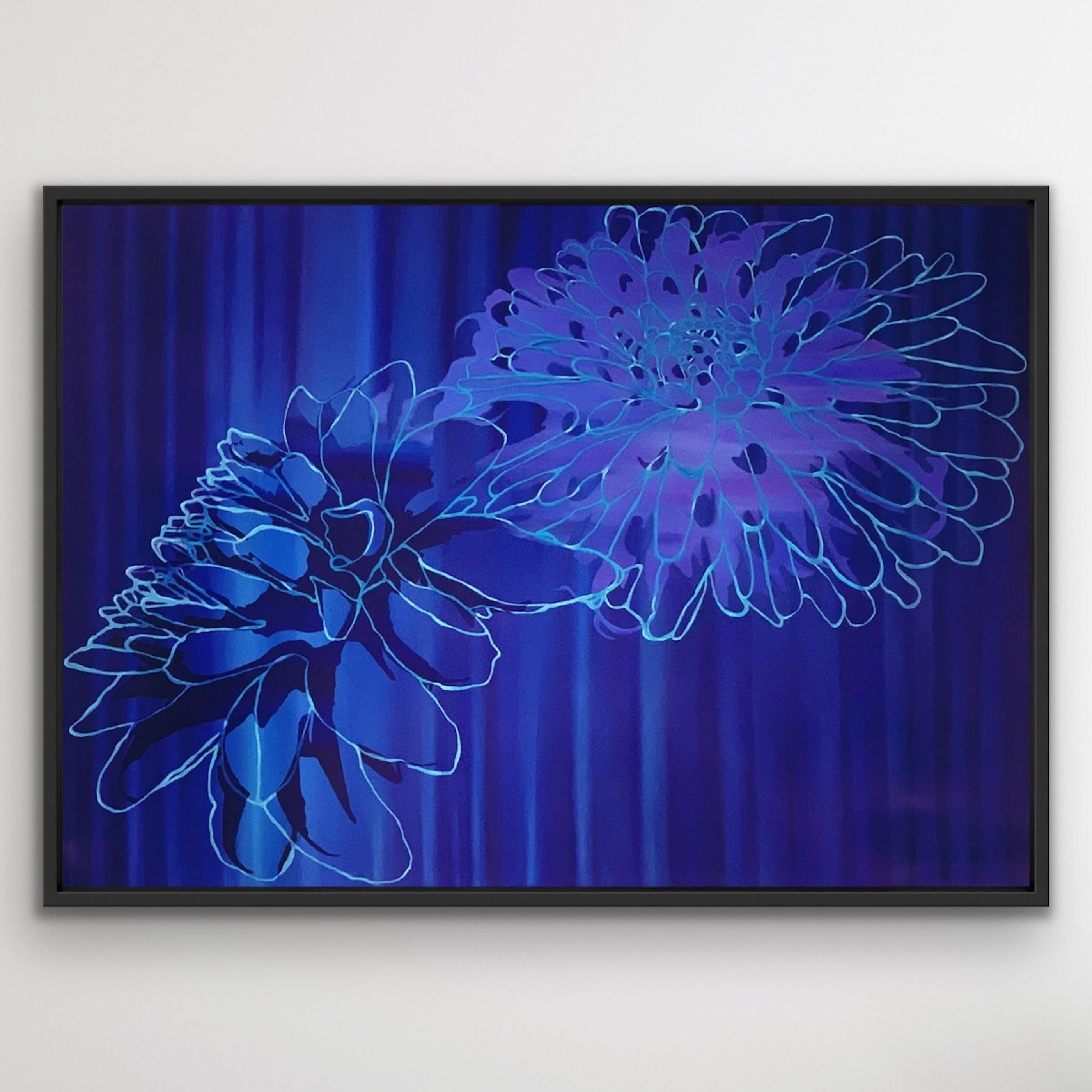 Dahlia Bleu, Art contemporain, Art floral, Impression colorée, Art fantaisie - Contemporain Print par Helen Brough
