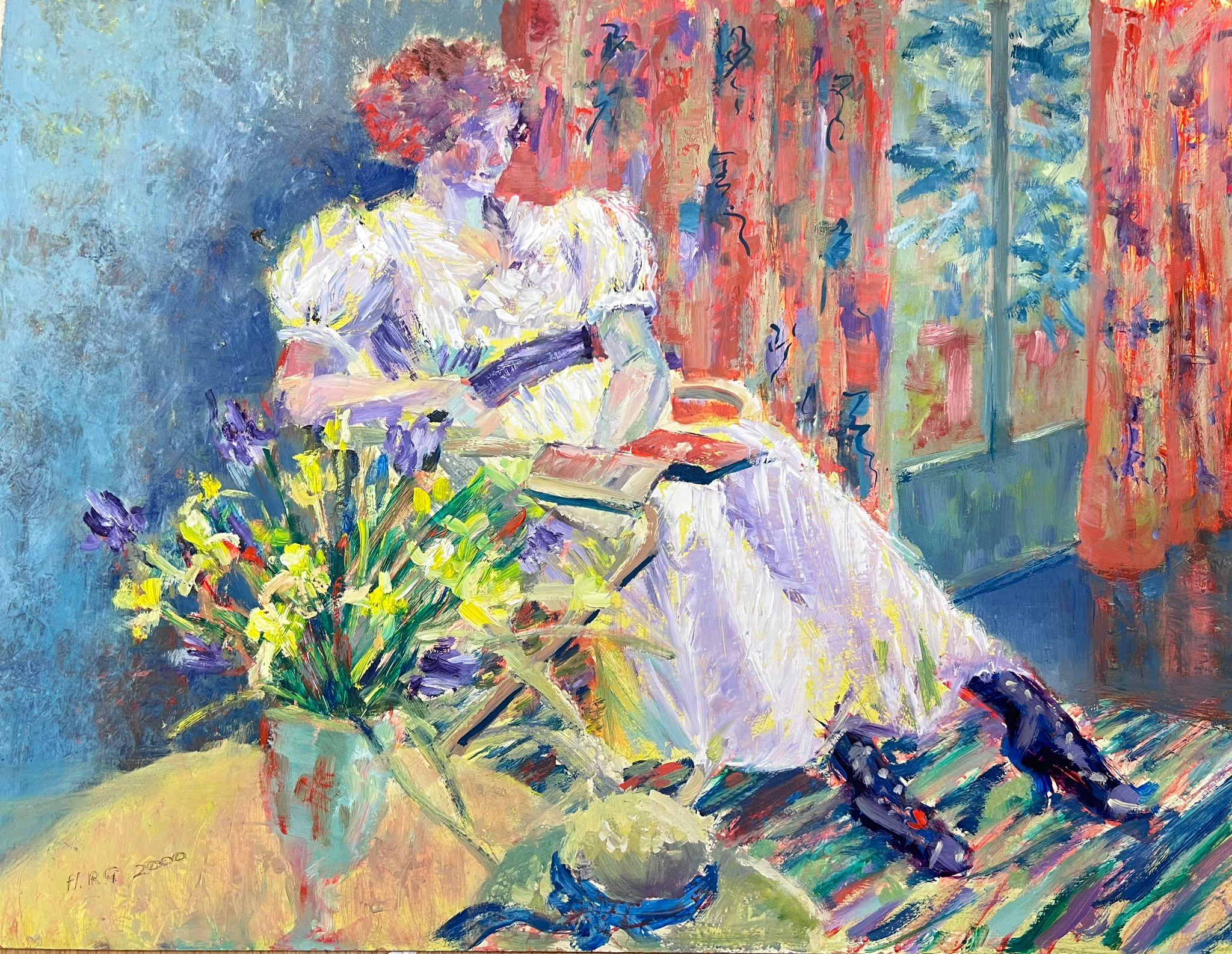 English Impressionist Ölgemälde Lady In White Dress Reading In Bright Room – Painting von Helen Greenfield