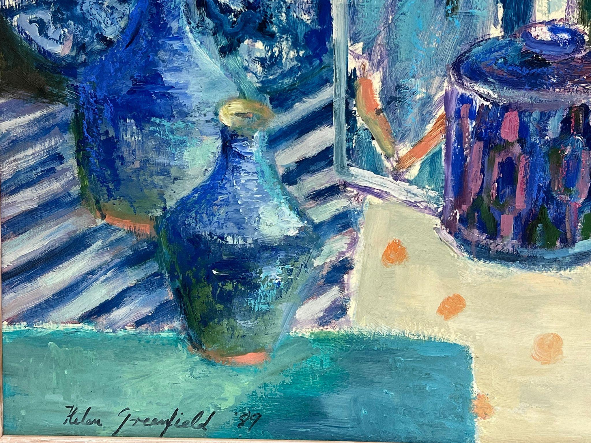Pintura al óleo impresionista moderna Escena de mesa interior azul Jarras y libros azules 2