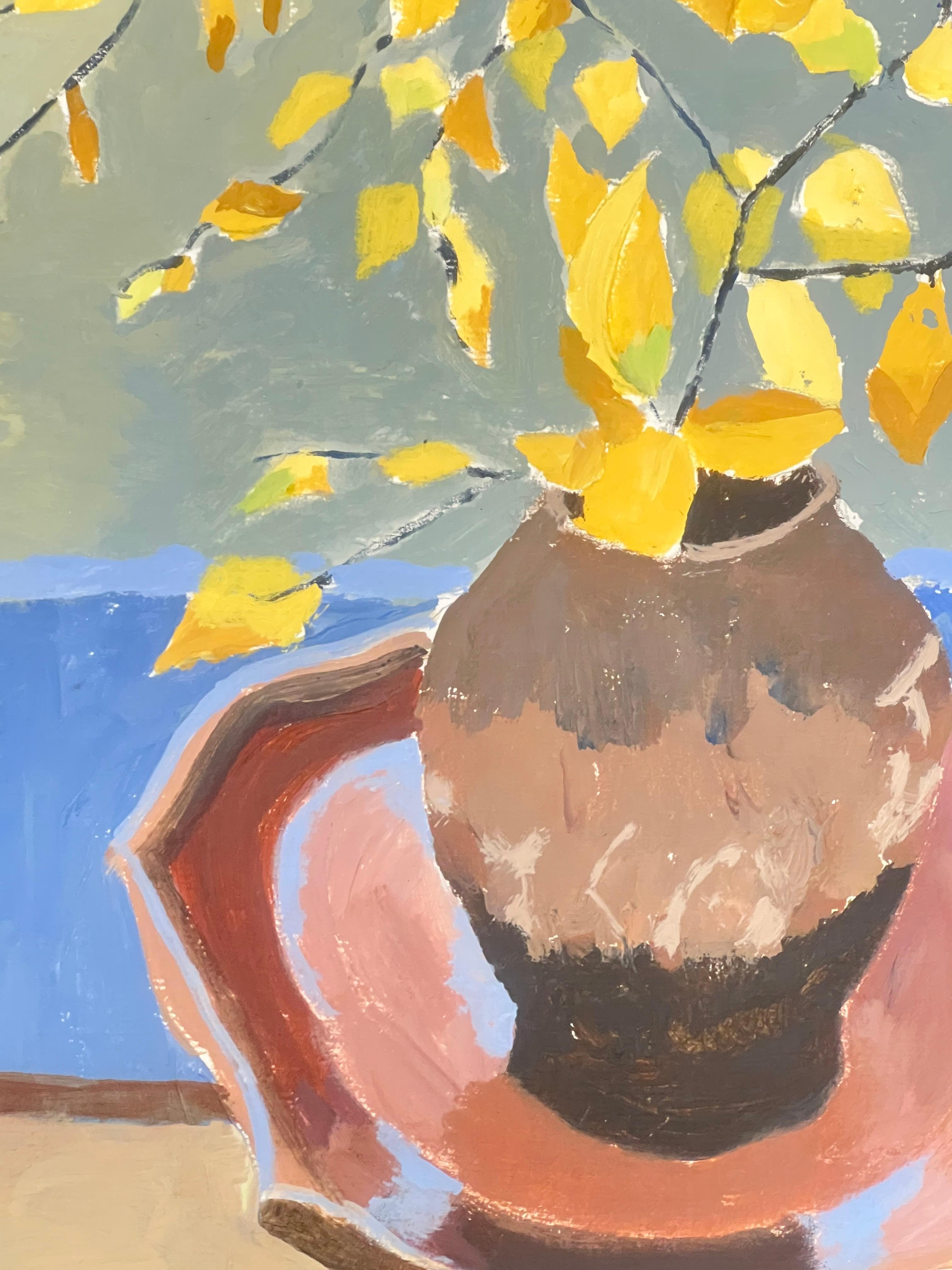Foglie gialle in vaso di terra Natura morta contemporanea britannica modernista Olio - Still-Life Painting Grigio di Helen Greenfield