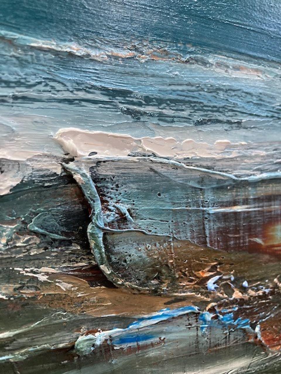 Coucher de soleil sur la mer verte, peinture de paysage marin, paysage côtier impressionniste - Gris Landscape Painting par Helen Howells