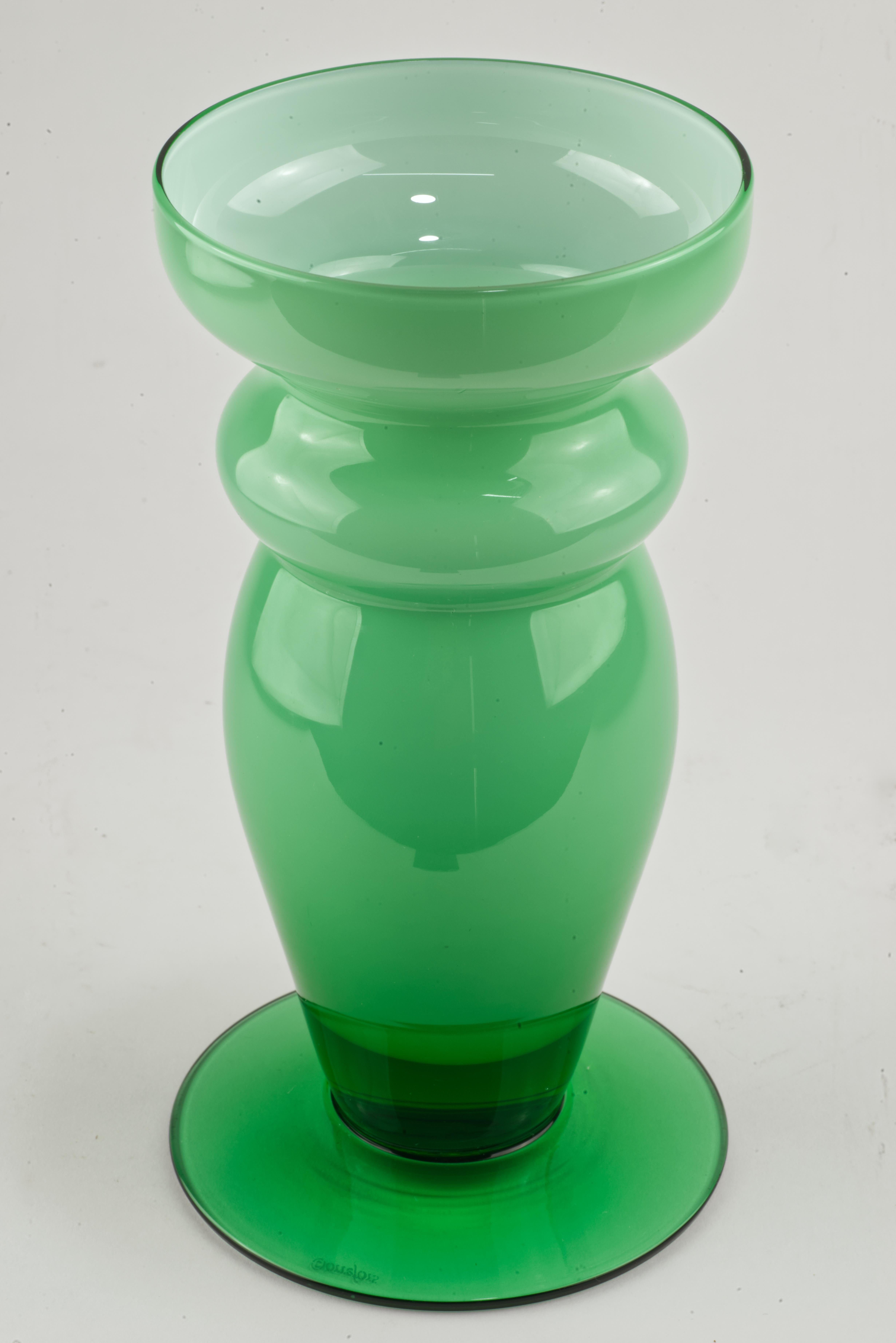 Fatto a mano Vaso in vetro Helen Krantz per Orrefors Sommerso, The Moderninavian in vendita