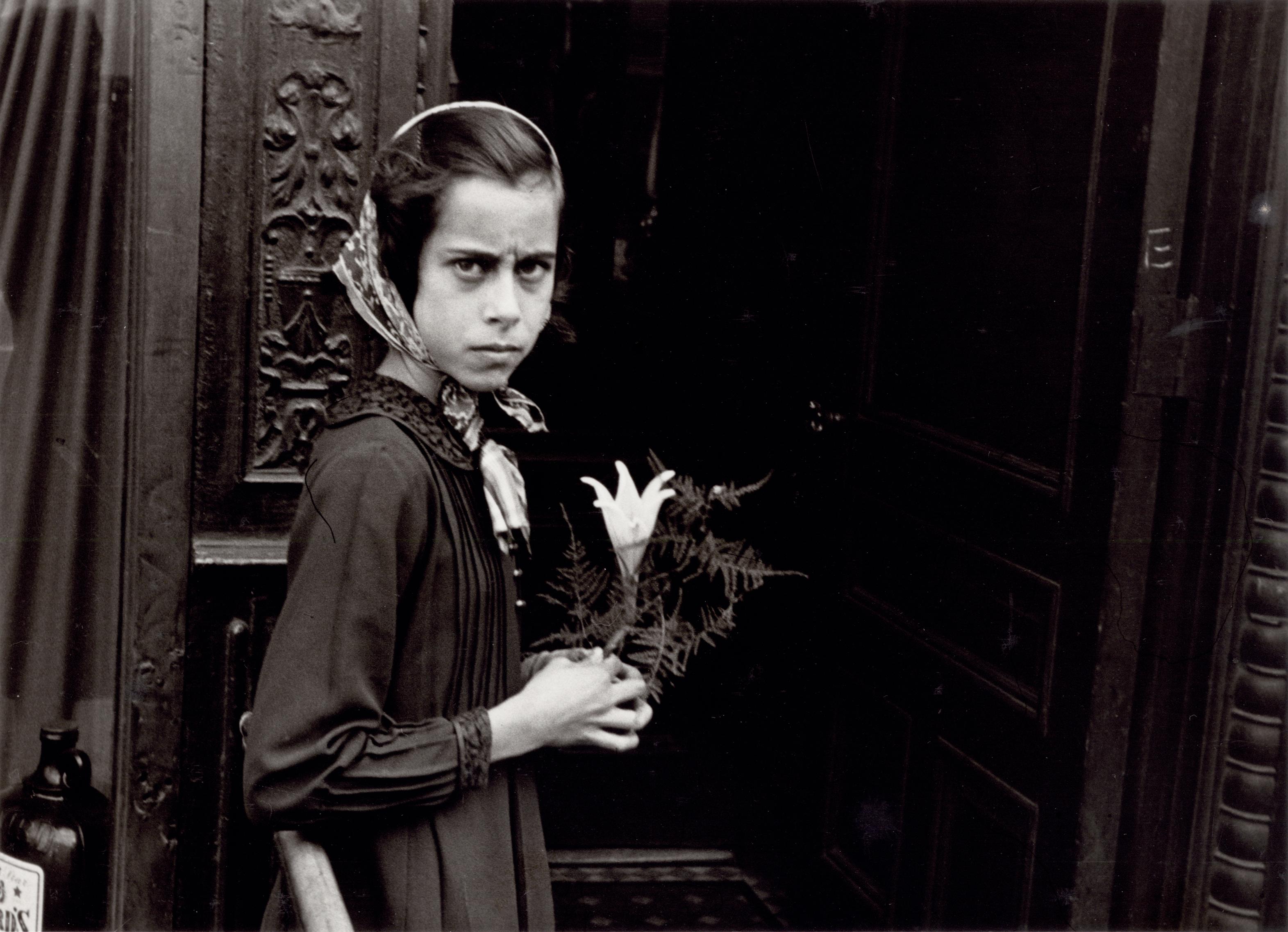 Helen Levitt Portrait Photograph - New York (girl with lily)