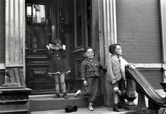 New York (three kids with masks)