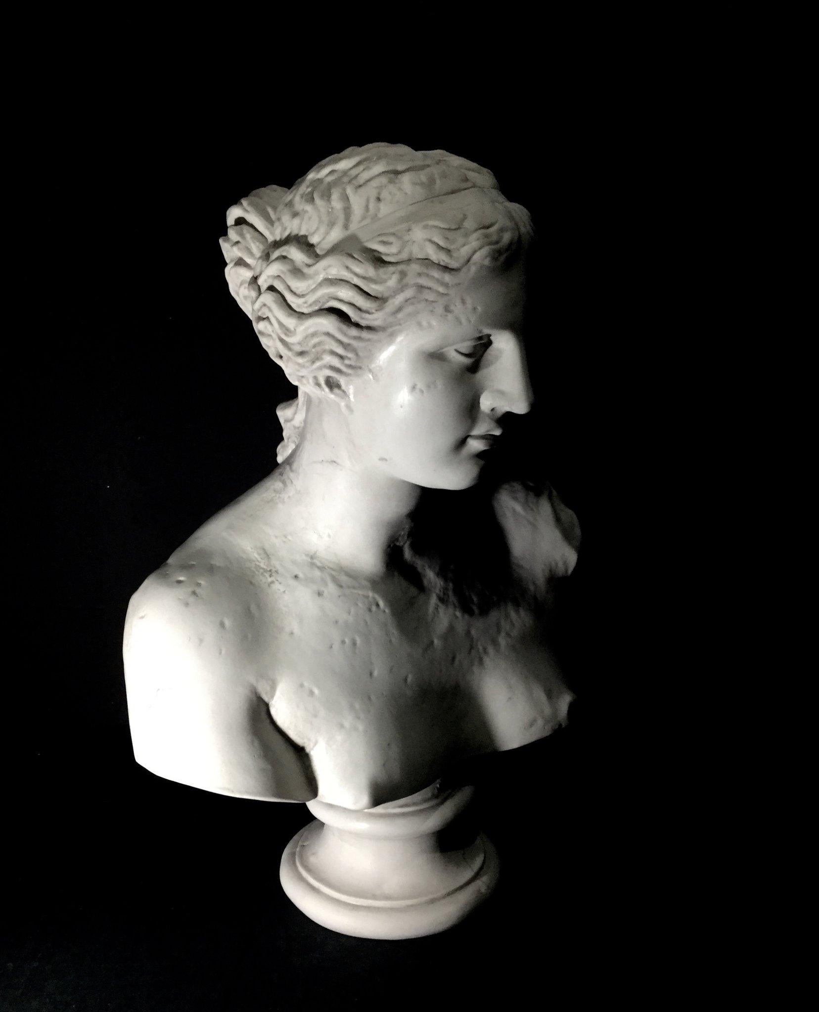 Helen Marble Bust Sculpture, 20th Century For Sale 1