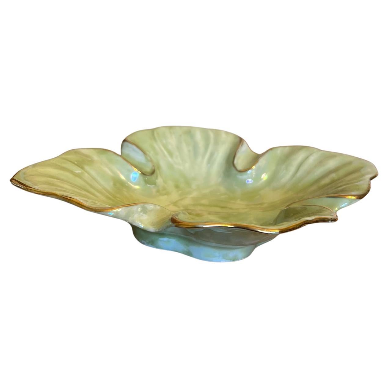 Helen Rose '75 Mid Century Modern Style mit goldfarbenen Akzenten. im Angebot