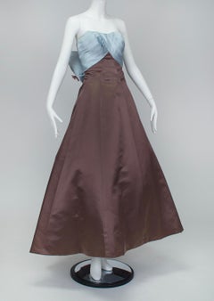 Helen Rose Abito da ballo senza spalline in raso blu e marrone con fiocco posteriore - XS-S, 1962