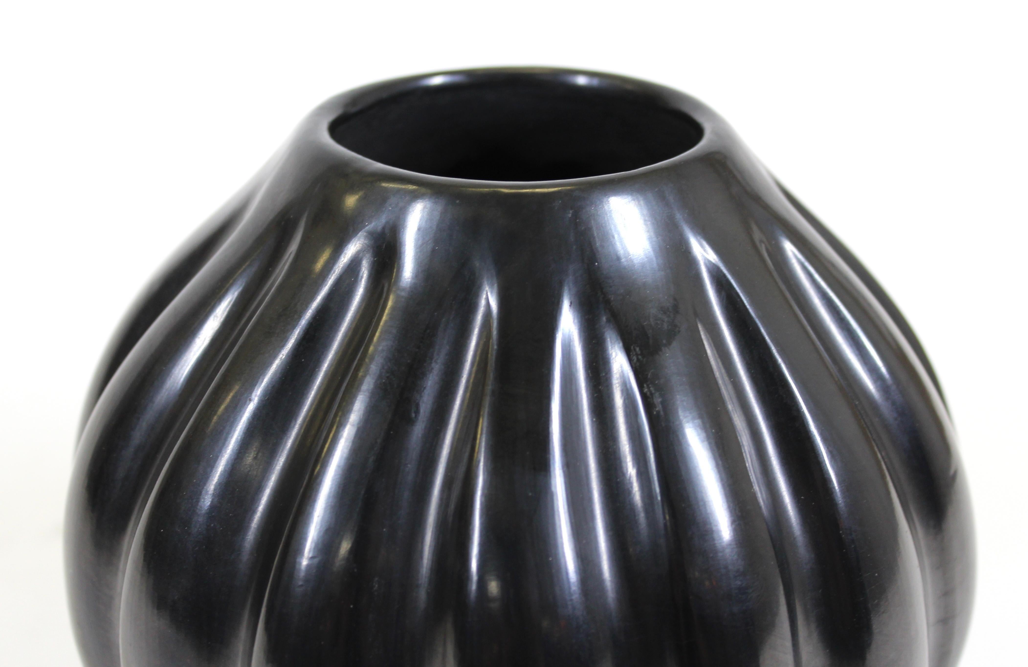 Helen Shupla Pueblo Santa Clara Black Ware Pottery Melon Vase 2