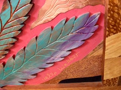 1970s  Relieve mural grande de madera con incrustaciones de cobre, con motivos de flores tropicales