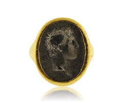 Bague Helen Woodhull Roman Intaglio 22 Karat:: 1981