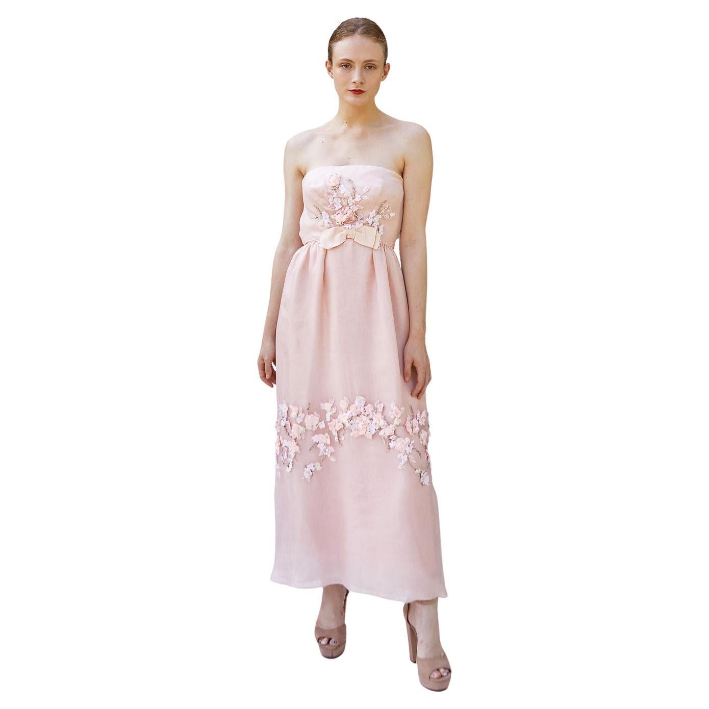 Helena Barbieri 1964 abito rosa pallido con fiocco e ornamento floreale senza spalline in vendita