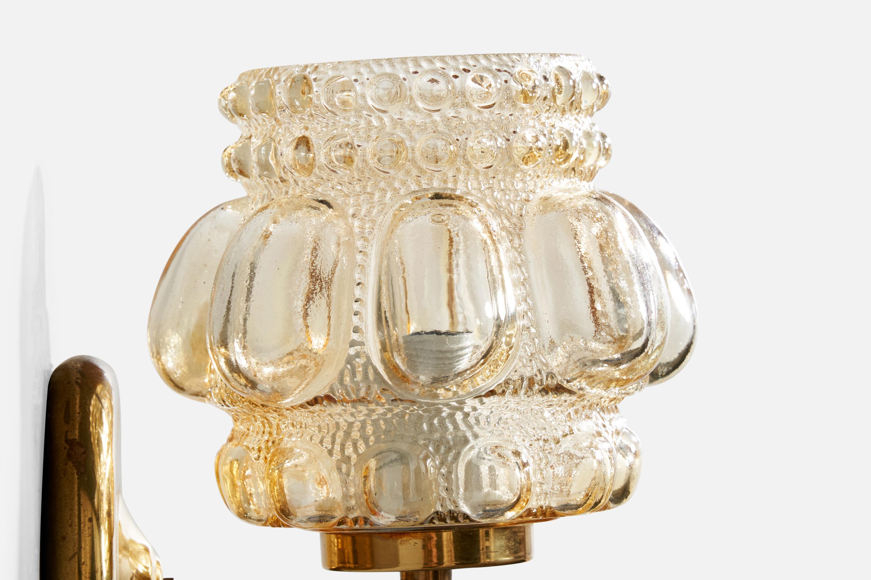 Helena Tynell Attribution, Wandleuchte, Messing, Glas, Schweden, 1960er Jahre im Zustand „Gut“ im Angebot in High Point, NC