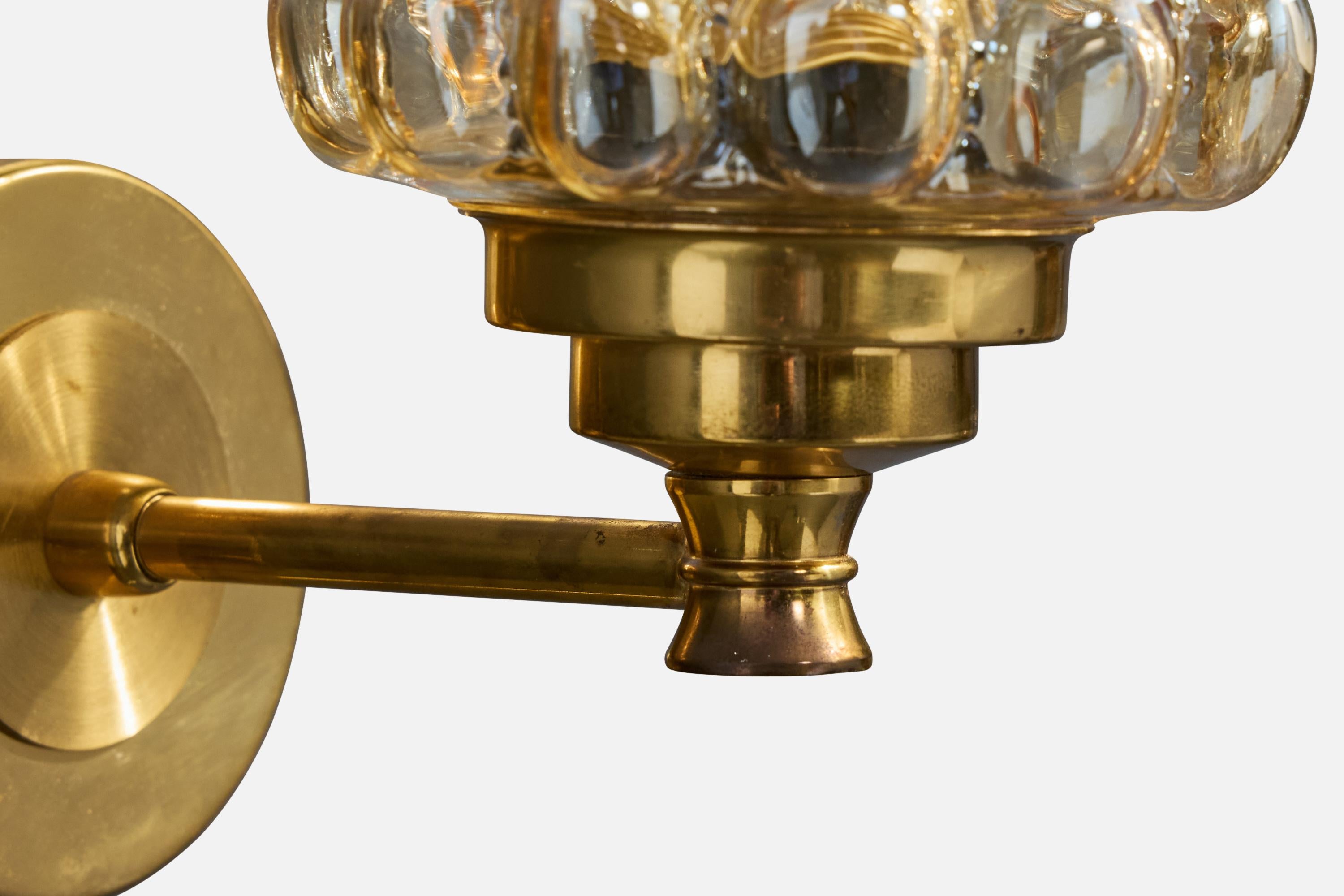 Laiton Helena Tynell Attribution, appliques, verre, laiton, Suède, années 1960 en vente