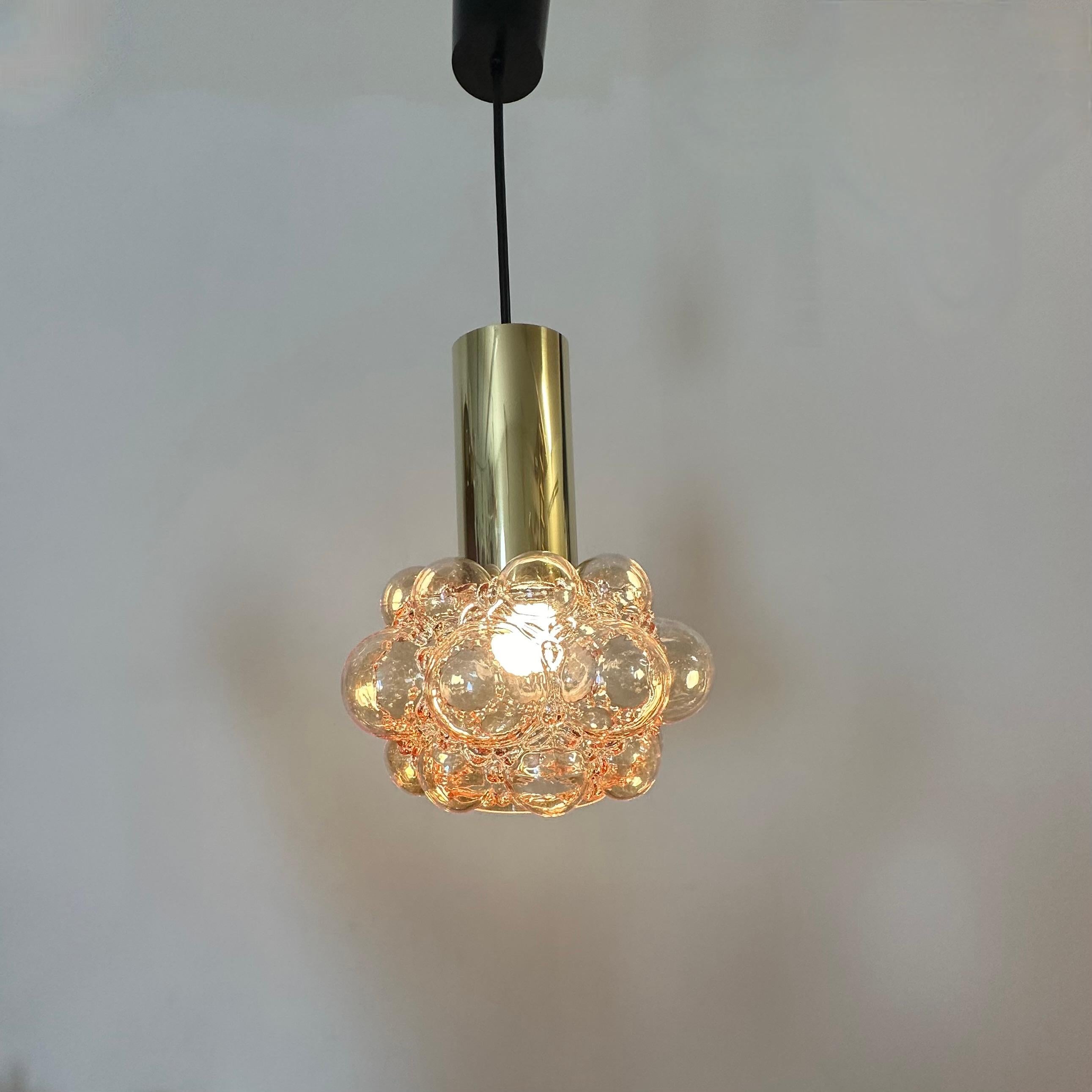 Lampada a sospensione a bolle d'aria di Helena Tynell , anni '70 In condizioni buone in vendita a Delft, NL