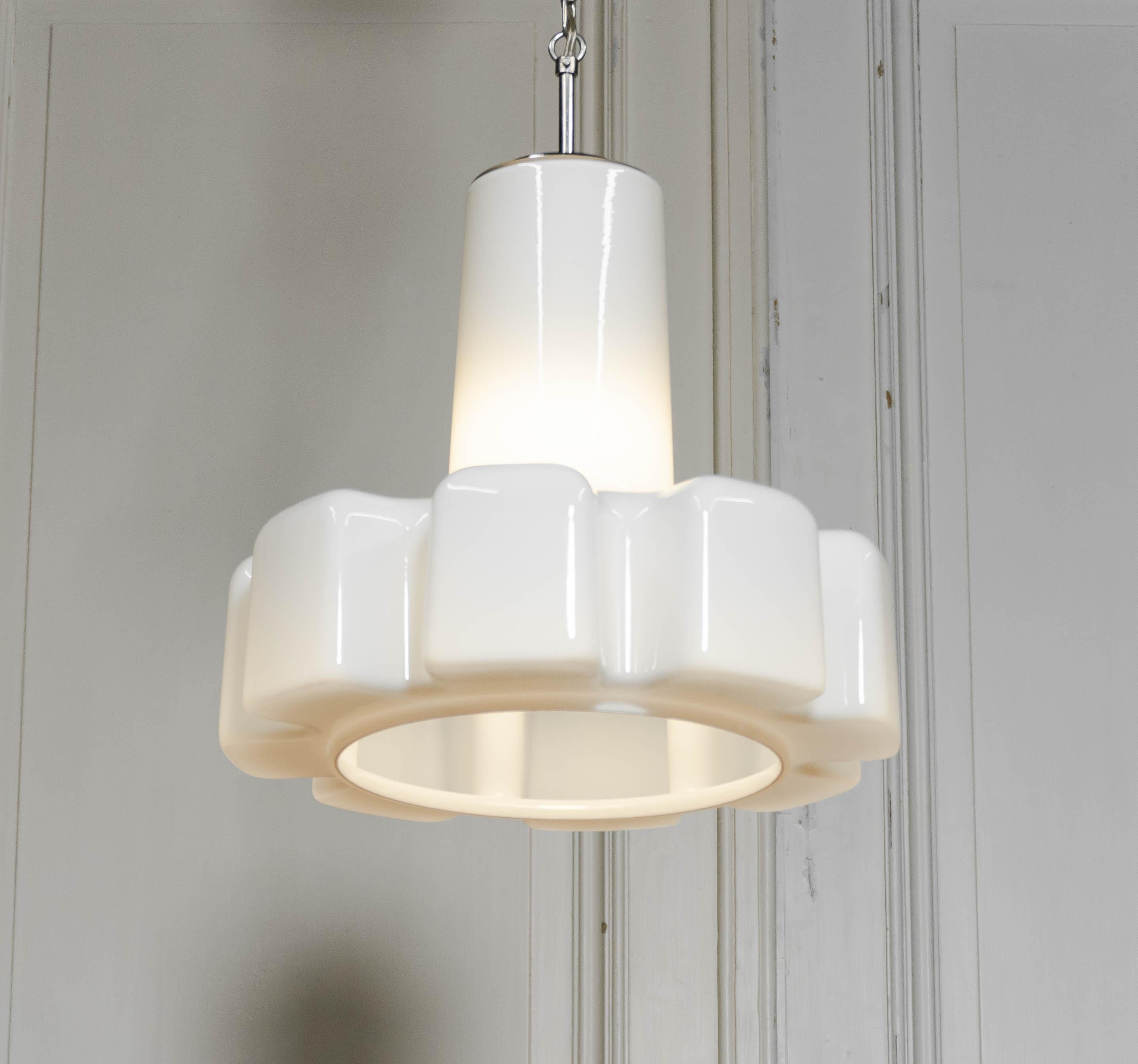 Vetro artistico Lampada a sospensione in vetro di Helena Tynell per Flygsfors, Svezia, anni '60 in vendita