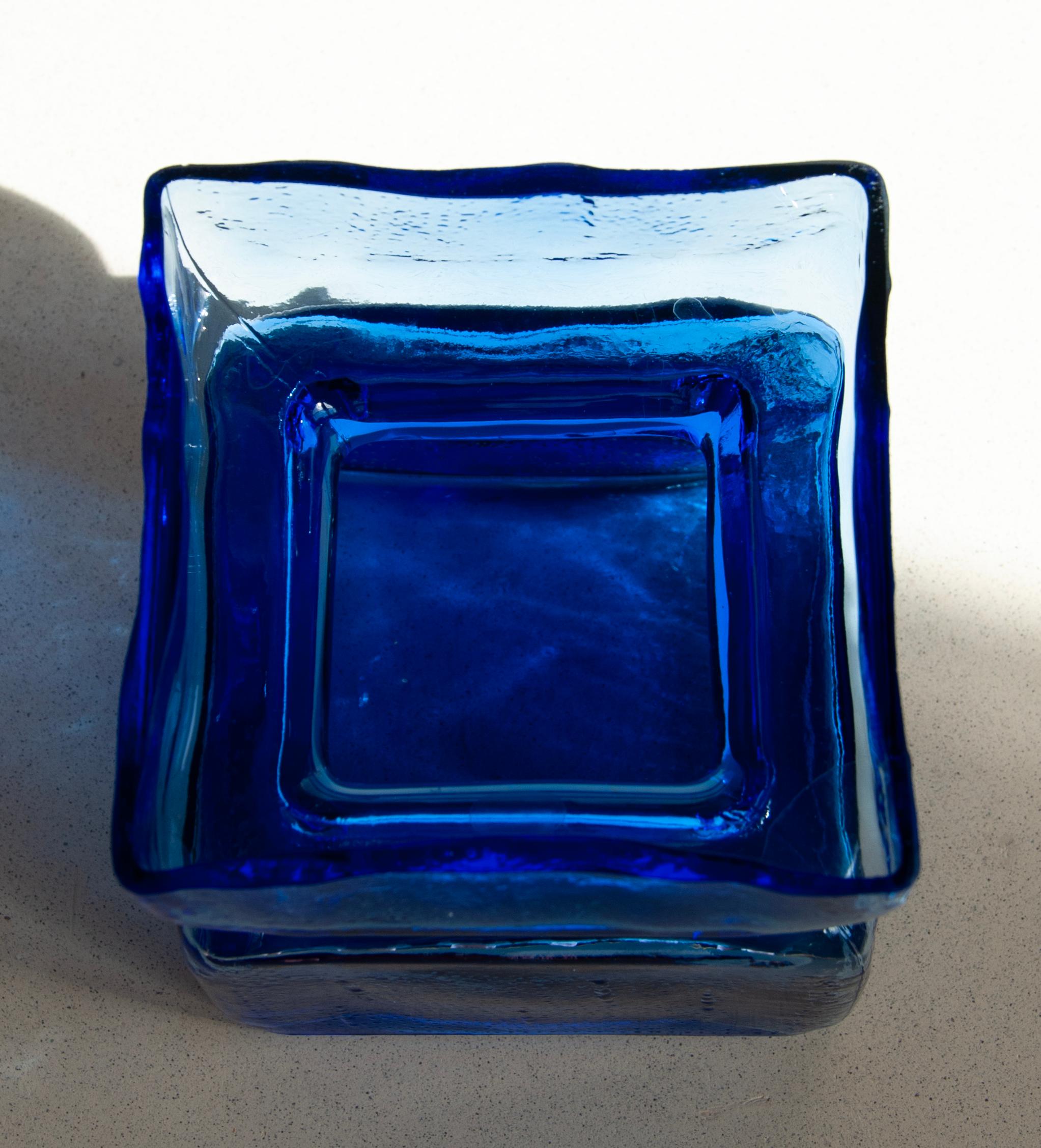 Fait main Helena Tynell pour Riihimäen Vase en verre bleu Pala/Block en vente