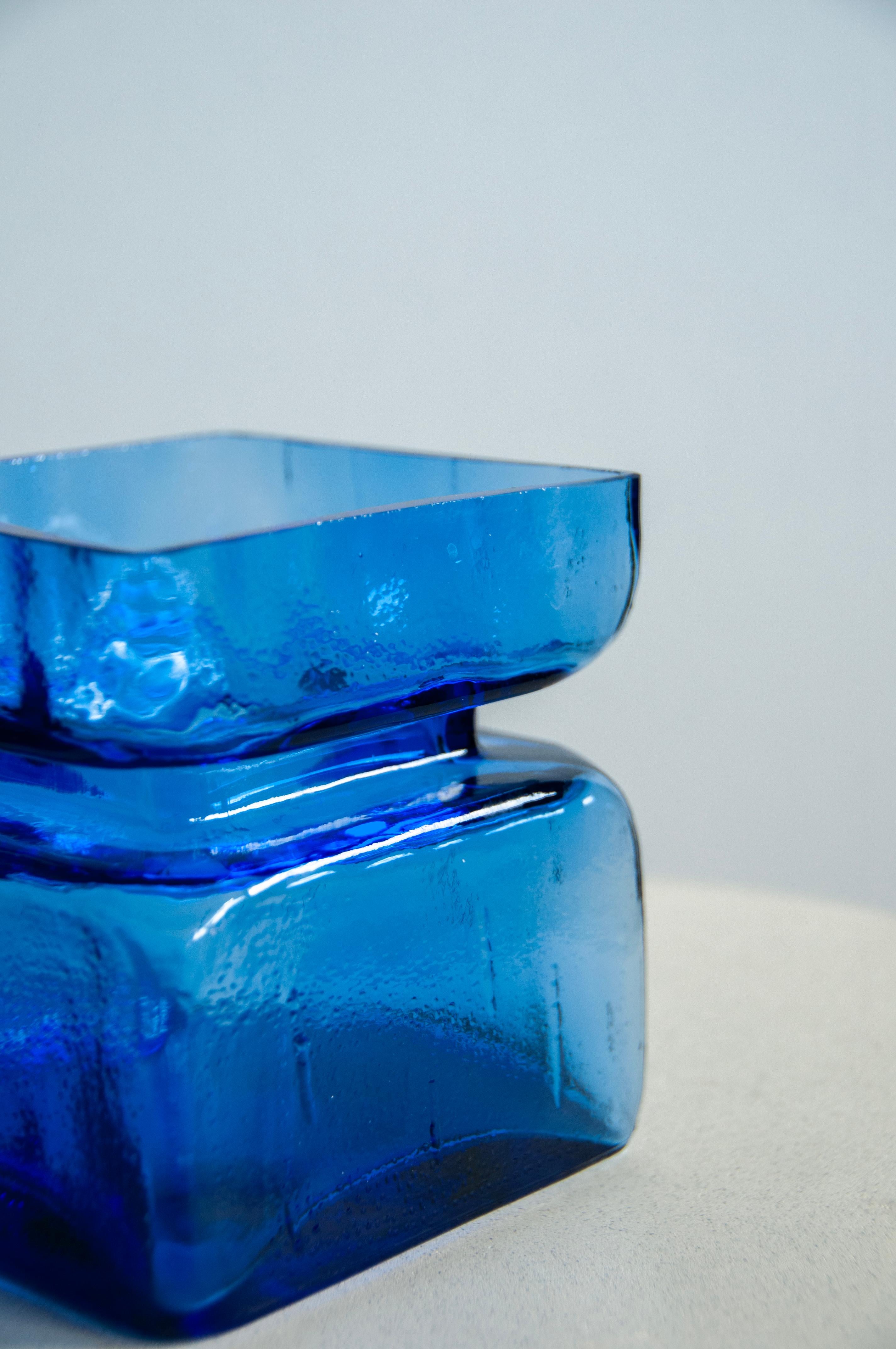 Helena Tynell for Riihimäen Pala/Block Blue Glass Vase In Good Condition In Søgne, NO