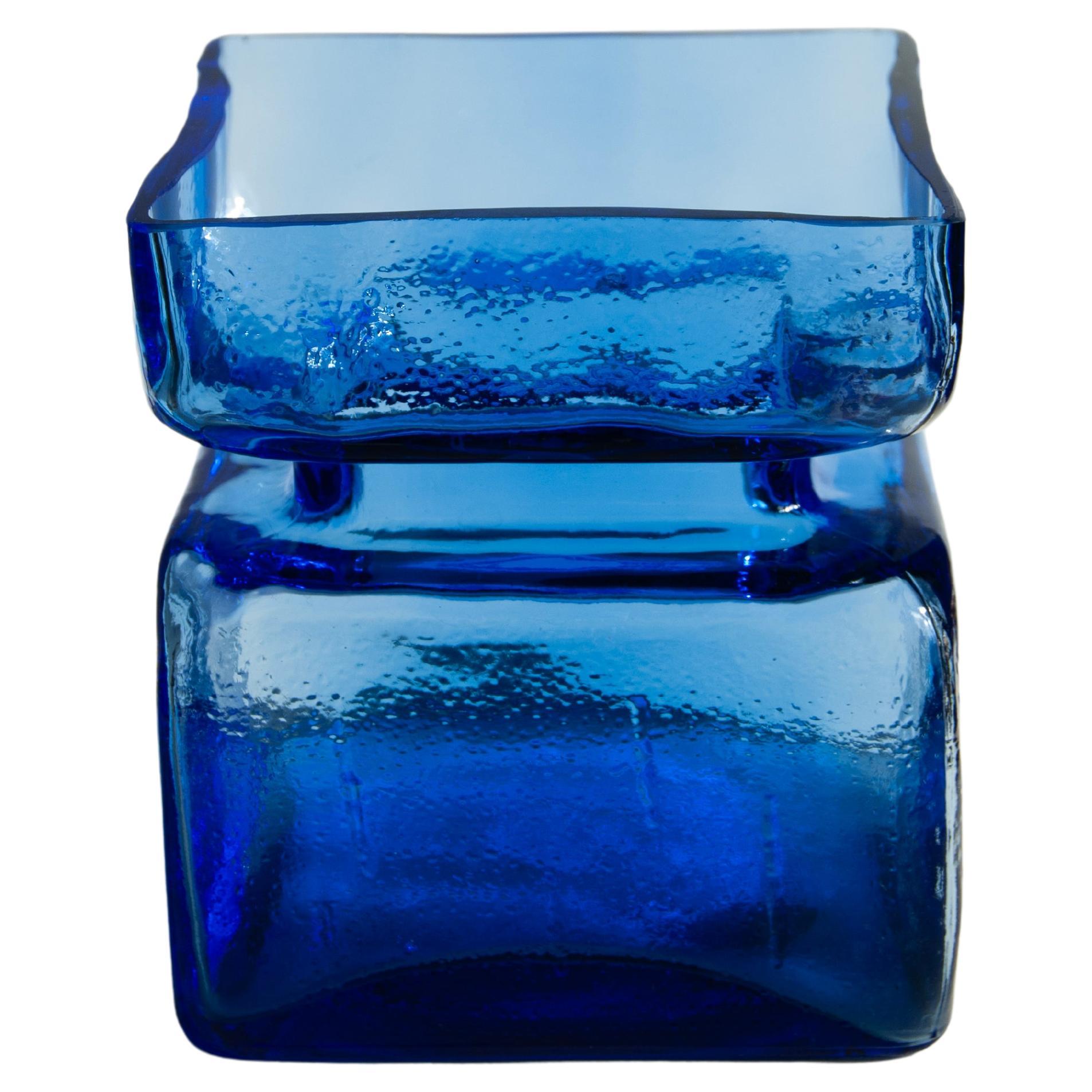 Helena Tynell pour Riihimäen Vase en verre bleu Pala/Block en vente