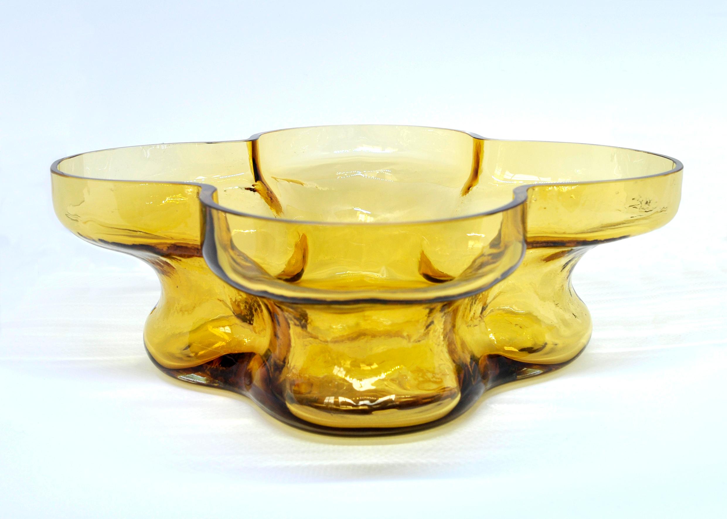 Unique amber large fruit bowl by Helena Tynell, Finland. In production: 1971-1976
Mint condition.
