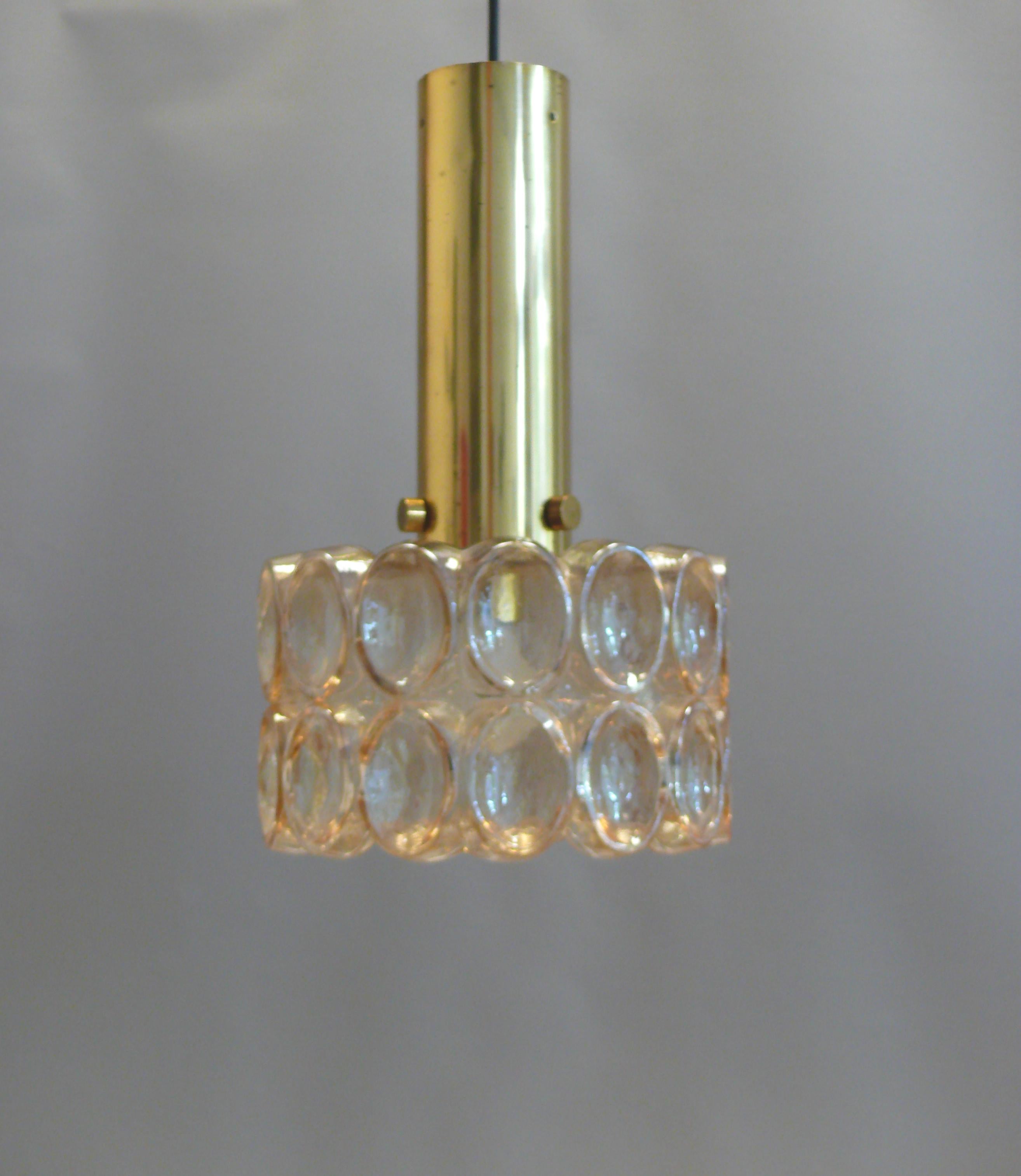 Mid-Century moderno Lampada a sospensione Helena Tynell - Vetro e ottone, prodotta da Glashütte Limburg, anni '70 in vendita