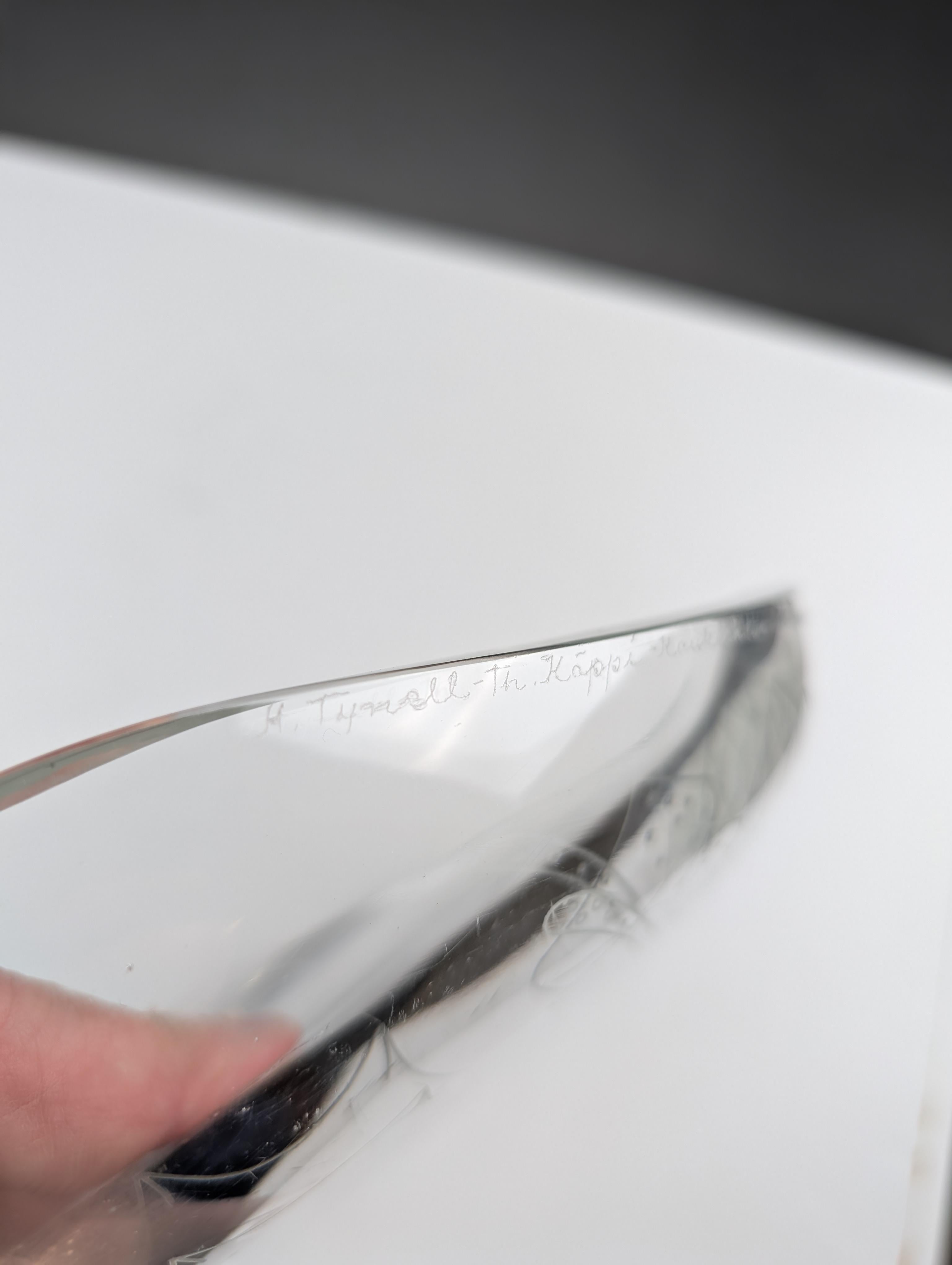 Helena Tynell & Theodore Käppi Gravierte Katzenschüssel für Riihimäen Lasi Oy, 1950er Jahre im Angebot 1