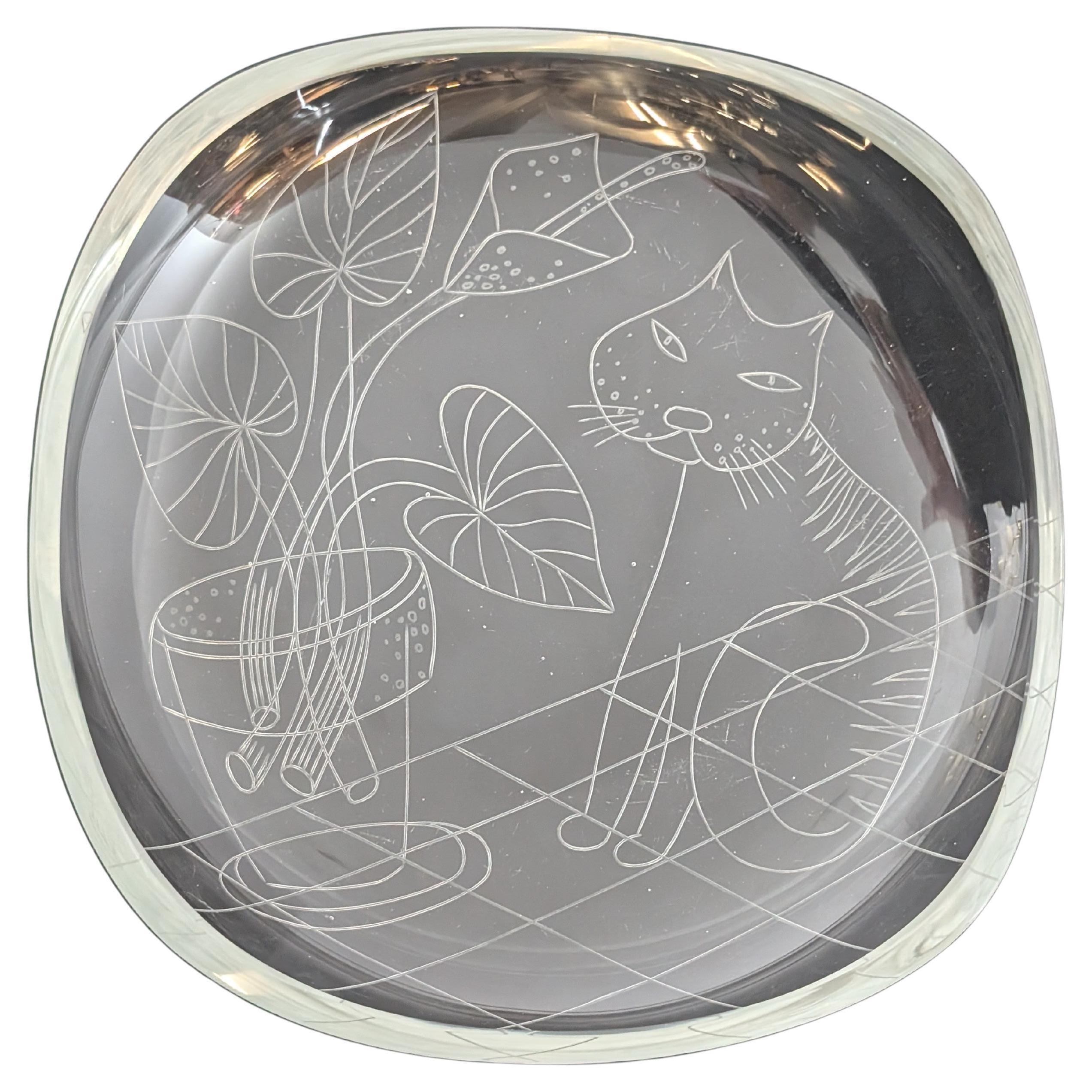 Helena Tynell 
Theodore Käppi Gravierte Katzenschüssel für Riihimäen Lasi Oy, 1950er Jahre im Angebot