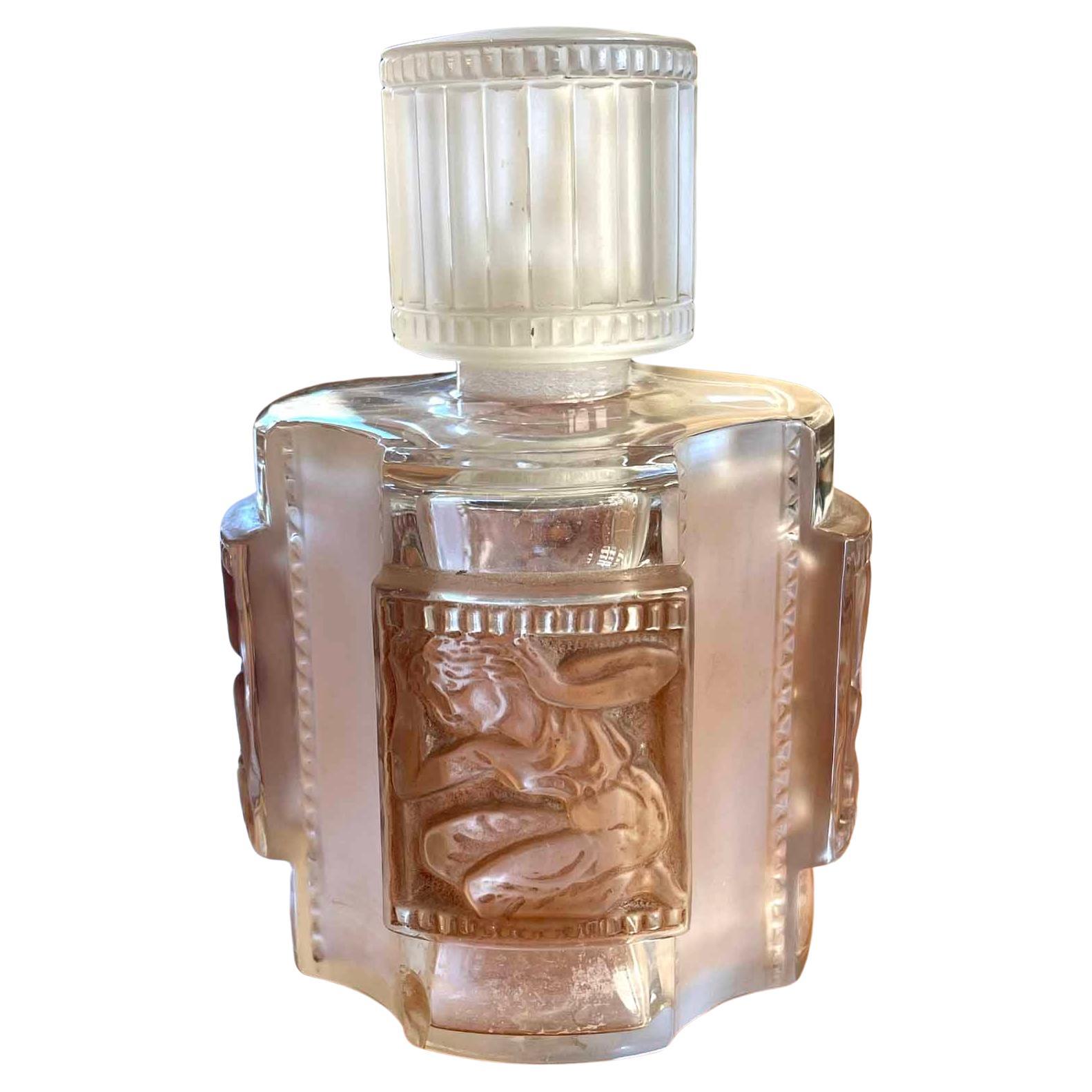 "Helene", 1942-Vintage Art Deco Perfume Bottle by René Lalique For Sale