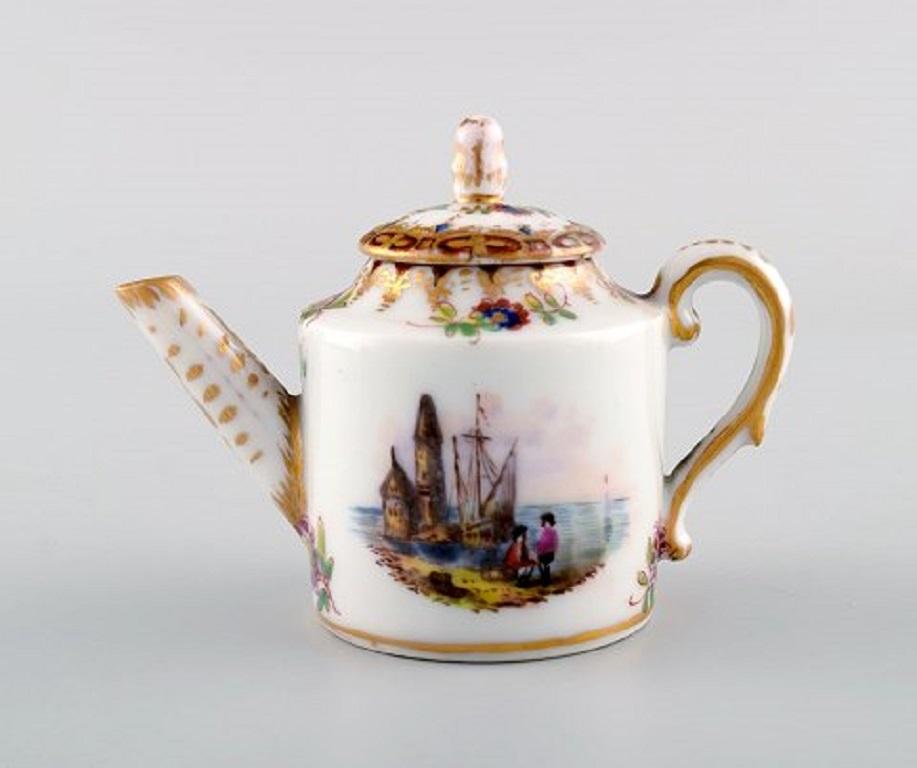 German Helene Wolfsohn Dresden, Tête-à-Tête Tea Set in Hand Painted Porcelain