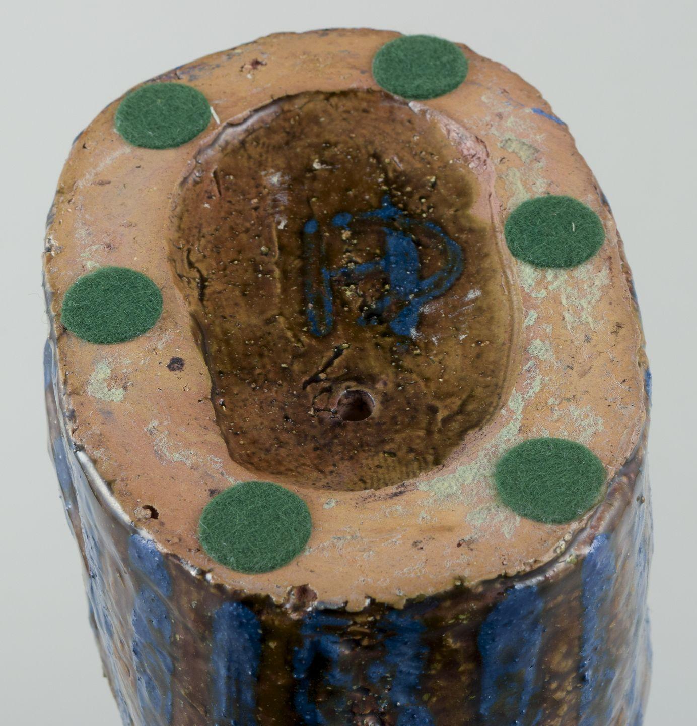Ceramica Helge Christoffersen, laboratorio proprio. Figura unica in ceramica di una giovane donna nuda. in vendita