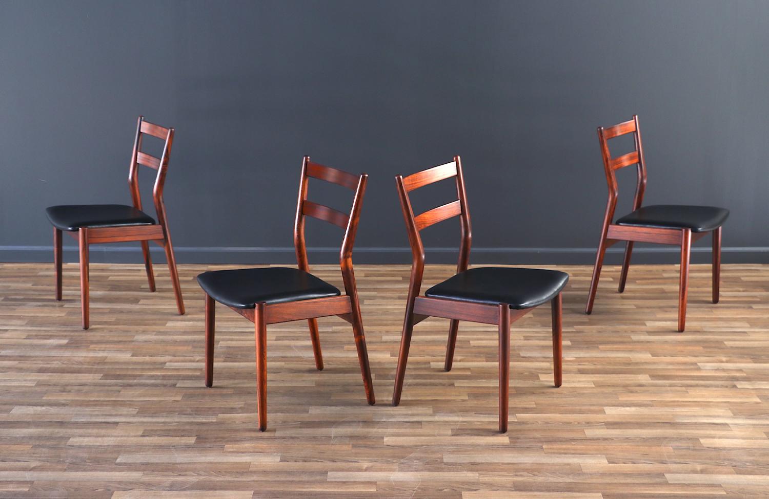 ________________________________________

Transformar un mueble moderno de mediados de siglo es como revivir la historia, y nosotros lo hacemos con pasión y precisión. Con más de 17 años de experiencia artesanal, nuestro estudio de Los Ángeles es un