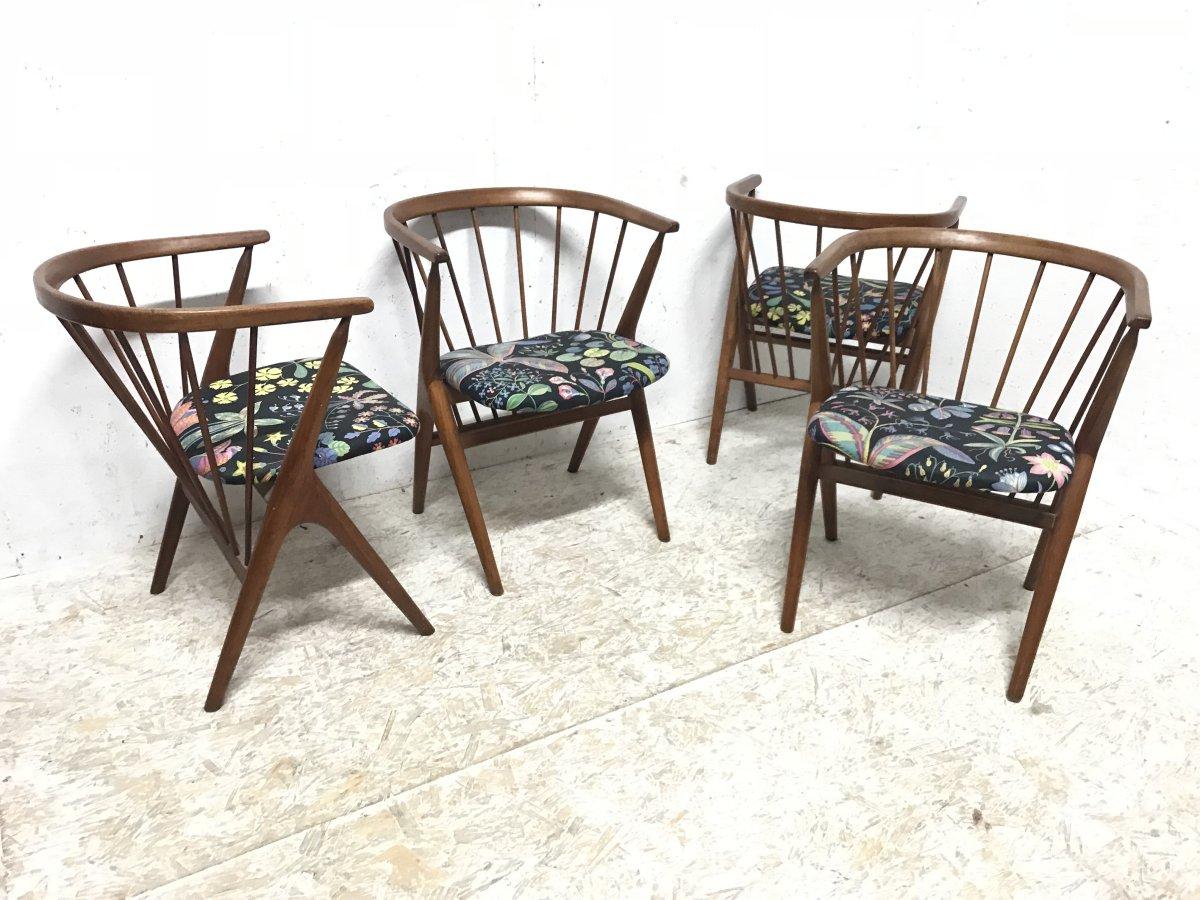 Helge Sibast. Sibast Furniture. A set of four No.8 Danish teak cantilever armchairs.
Original label underneath - 