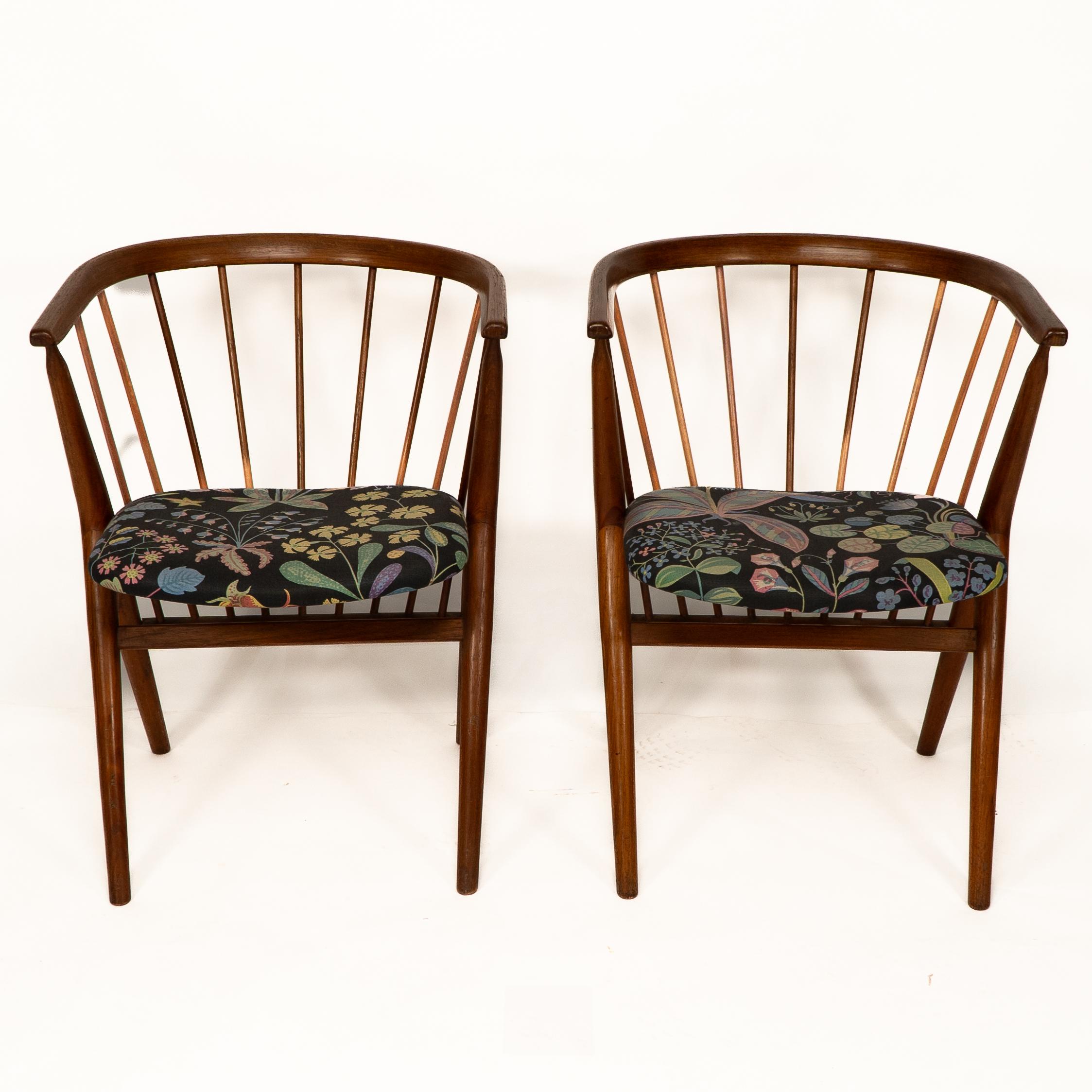Helge Sibast. Mobili Sibast. Un set di quattro poltrone a sbalzo in teak danese No.8.
Etichetta originale sotto - 