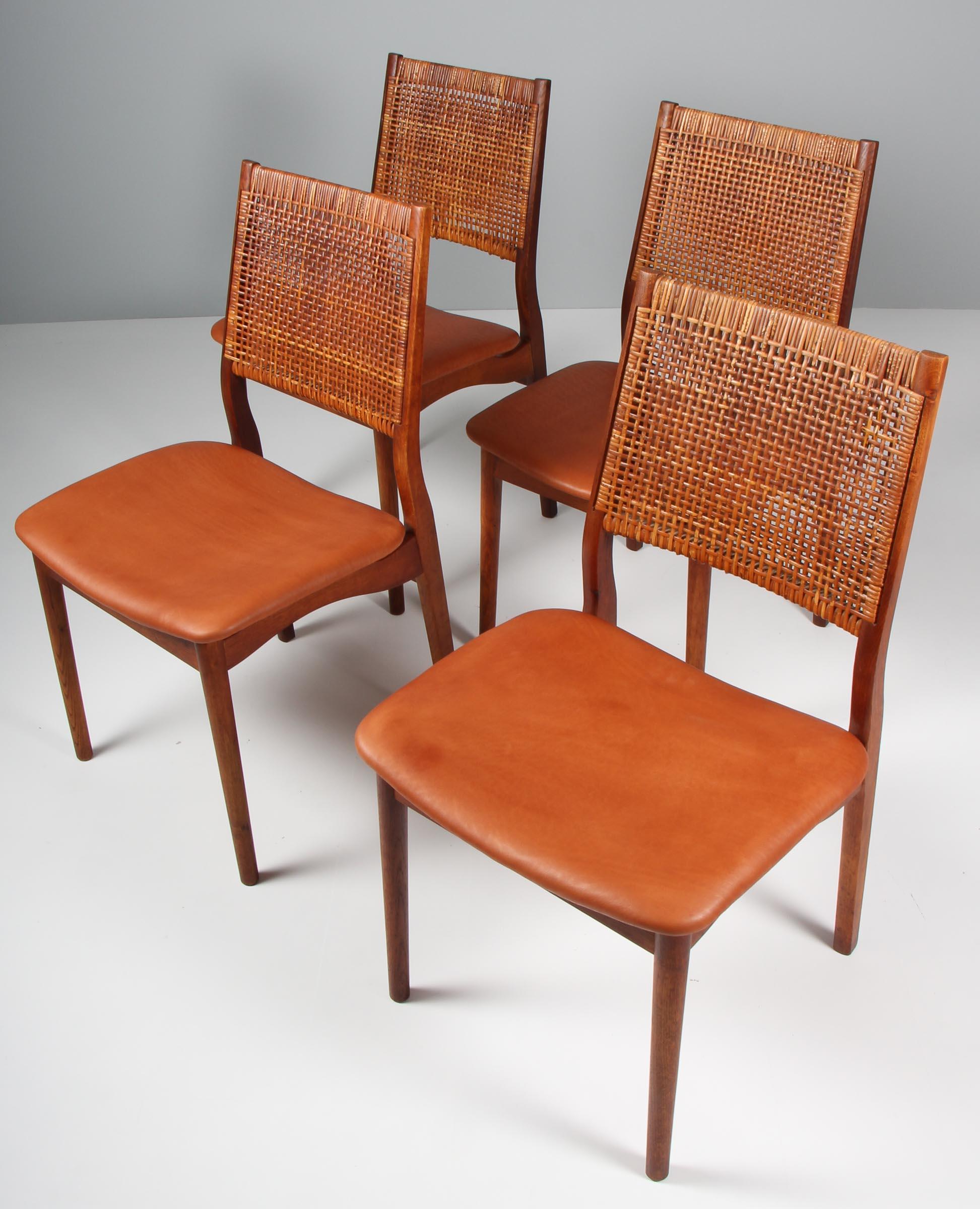 Helge Sibast six chairs with frame of solid patinated oak

New upholstered with anilin leather.