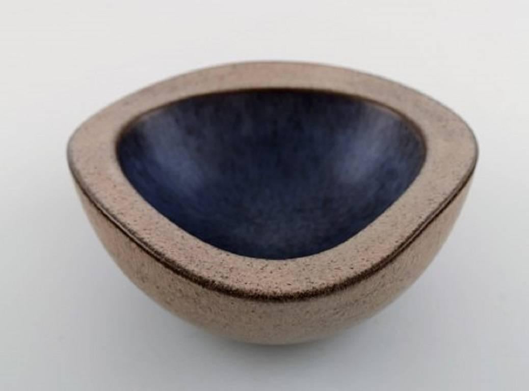 Scandinavian Modern Helge Østerberg Ceramic Bowl in Speckled Glaze, Interior in Dark Blue