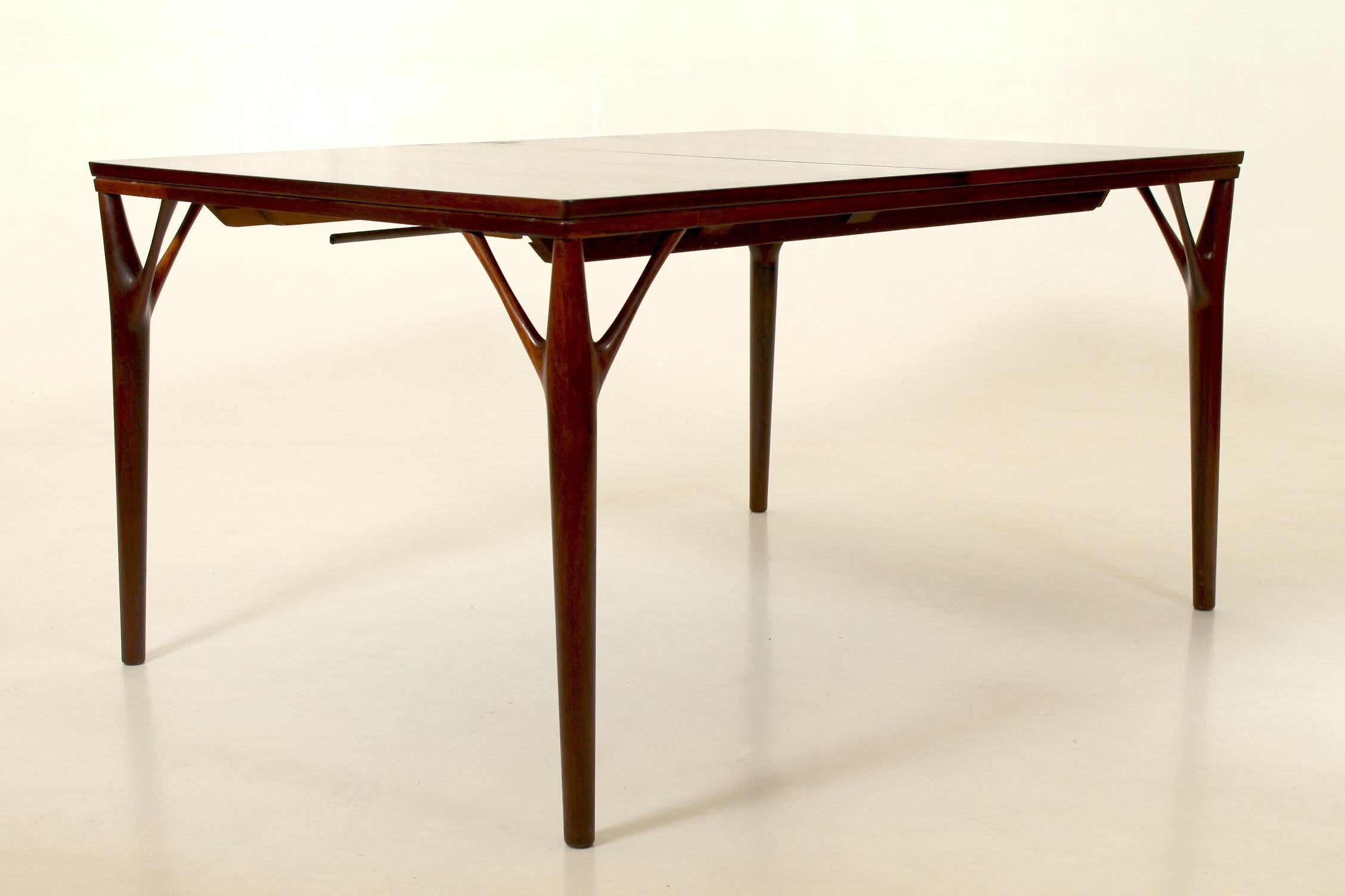 Helge Vestergaard Jensen conference table in rosewood. For Sale 3