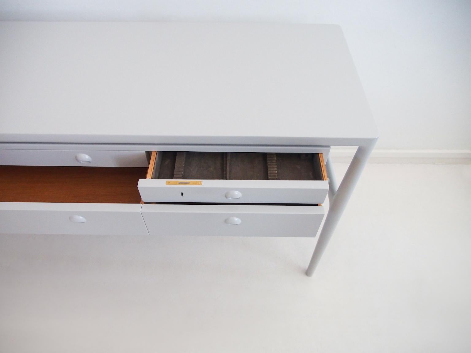 20th Century Helge Vestergaard-Jensen Light Grey Painted Wood Sideboard For Sale